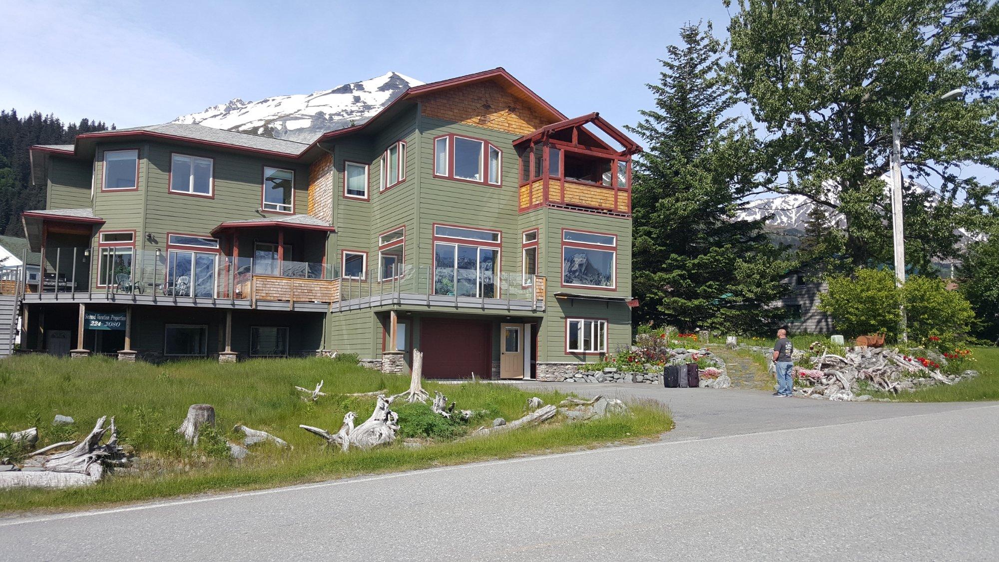 Seward Front Row B&B