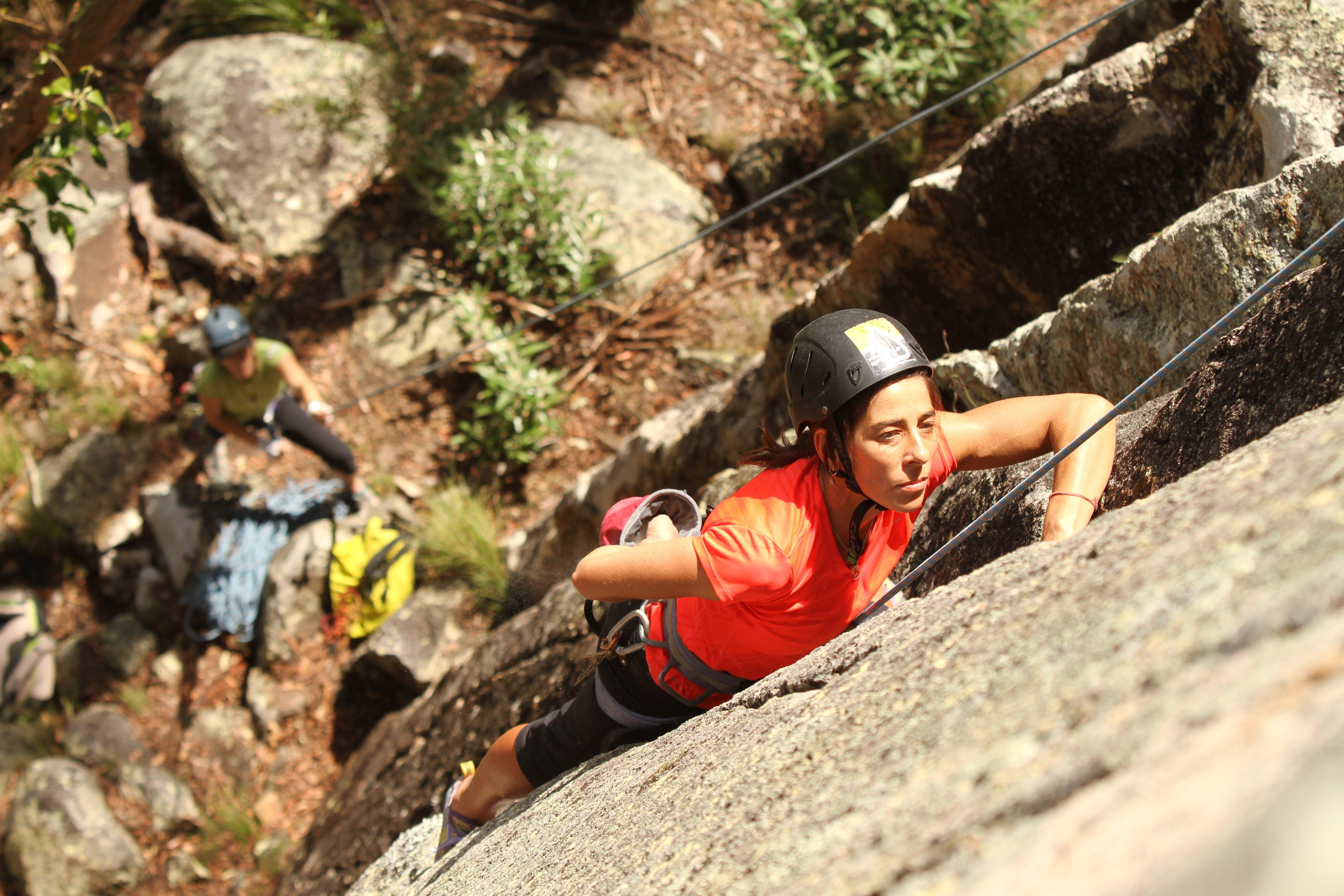 Pinnacle Sports - Abseiling Mount Ngungun