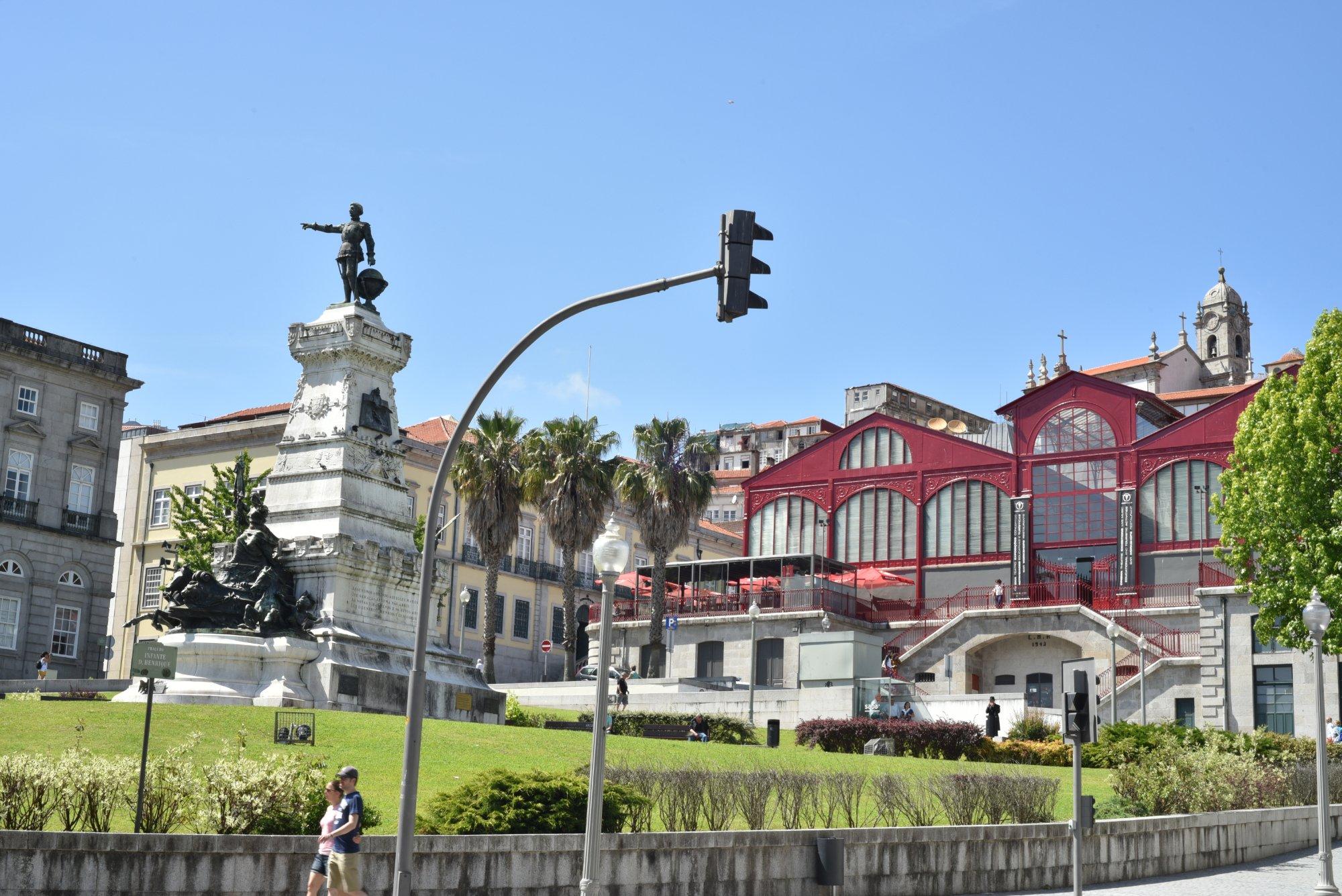 Statue of Prince Henry the Navigator