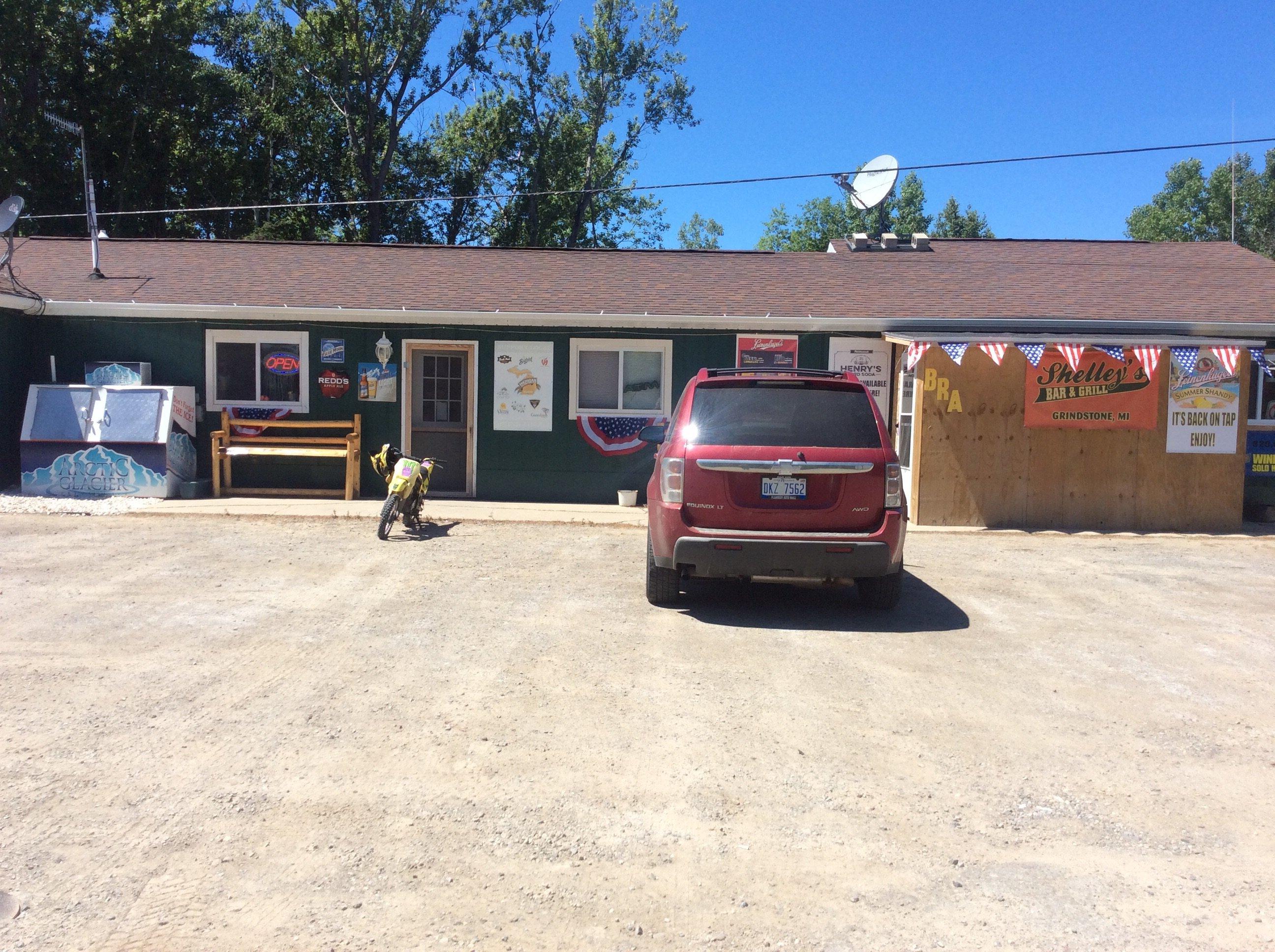 Shelley's Bar & Grill