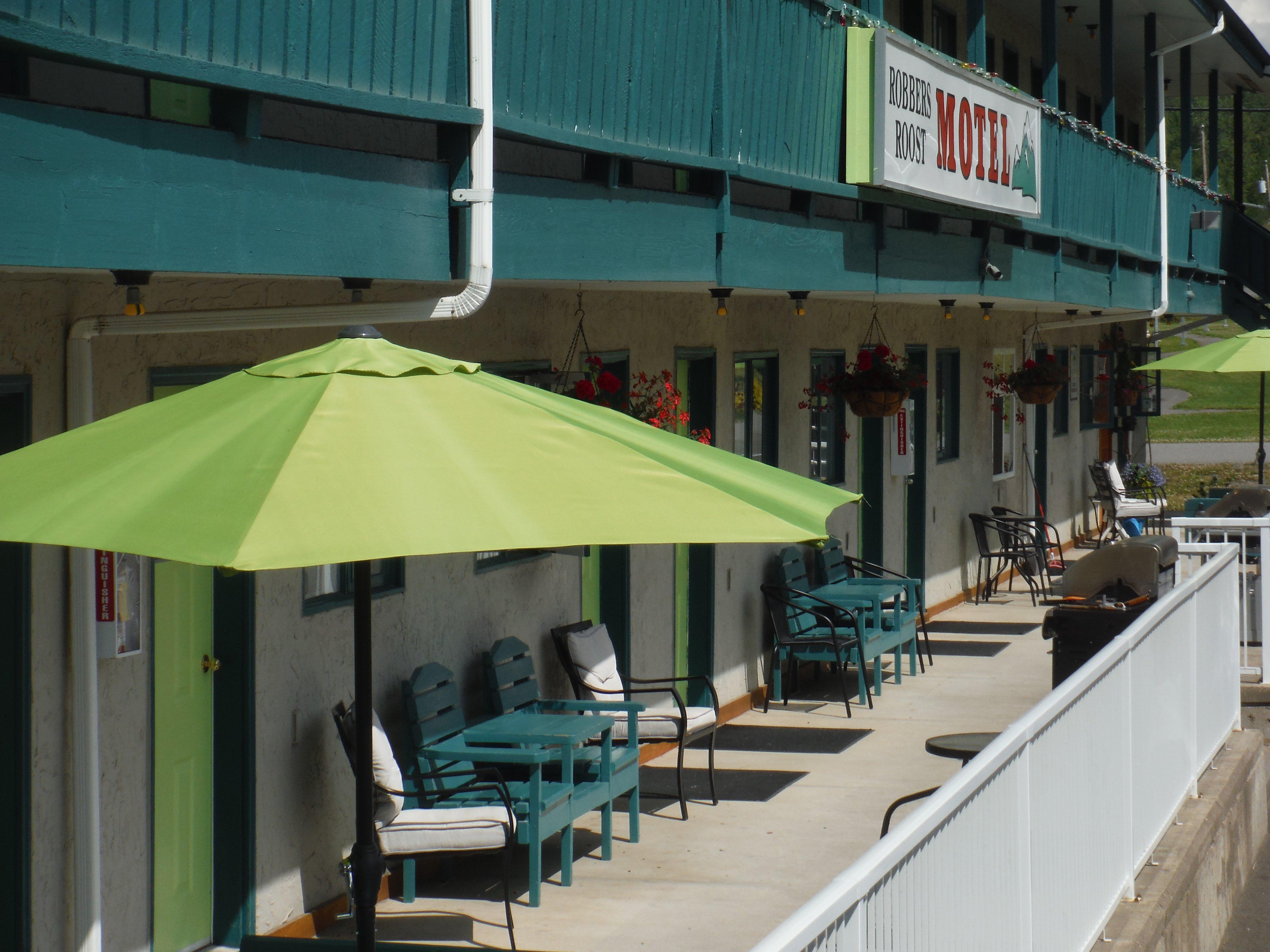 Robber's Roost Motel