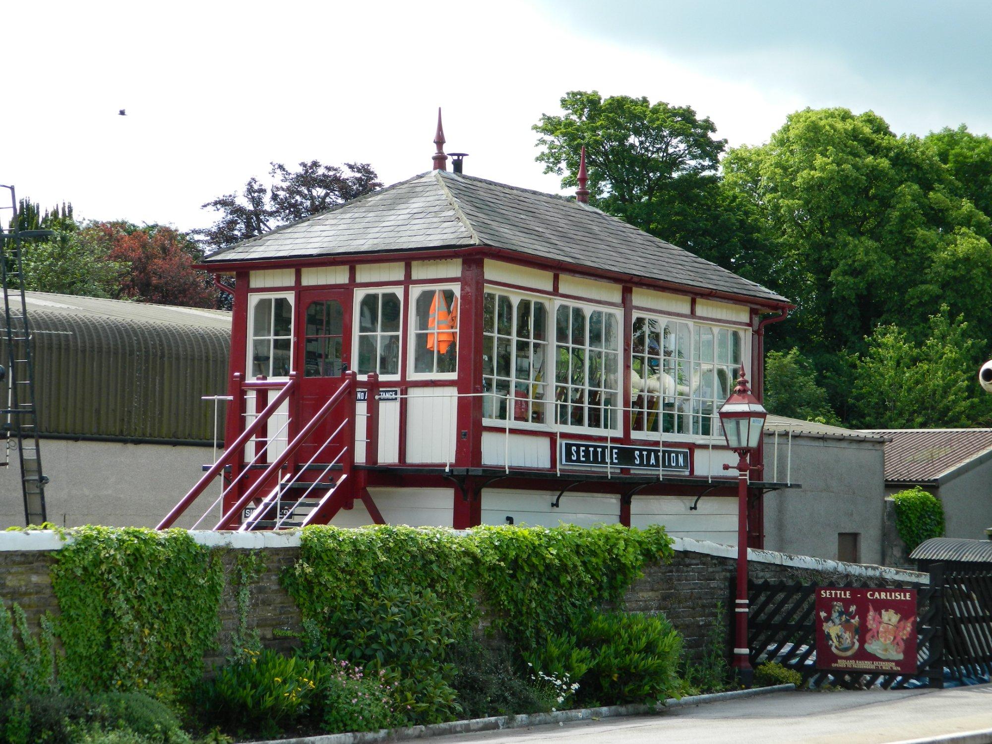 Settle Signal Box