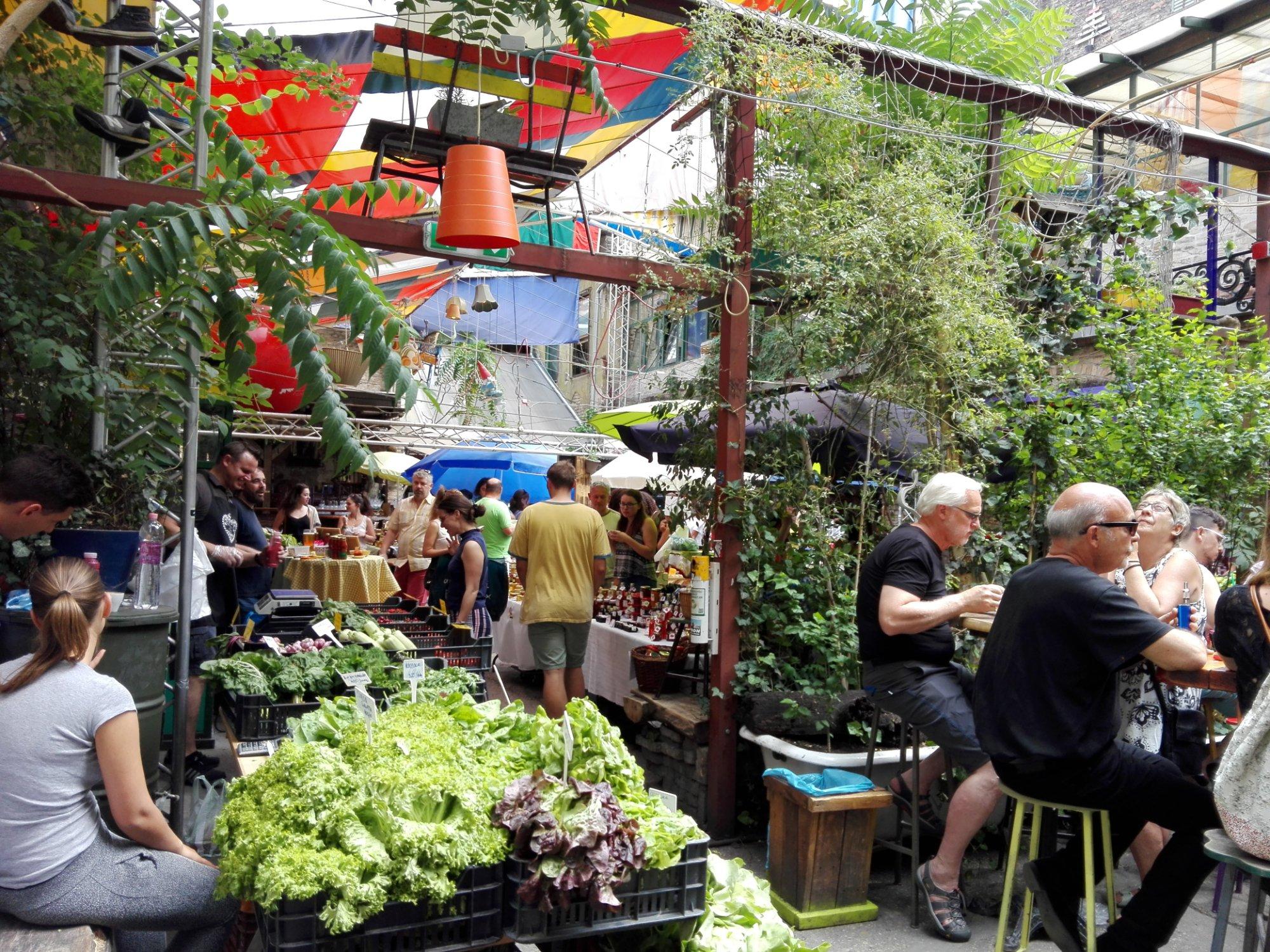 Szimpla Sunday Farmers' Market