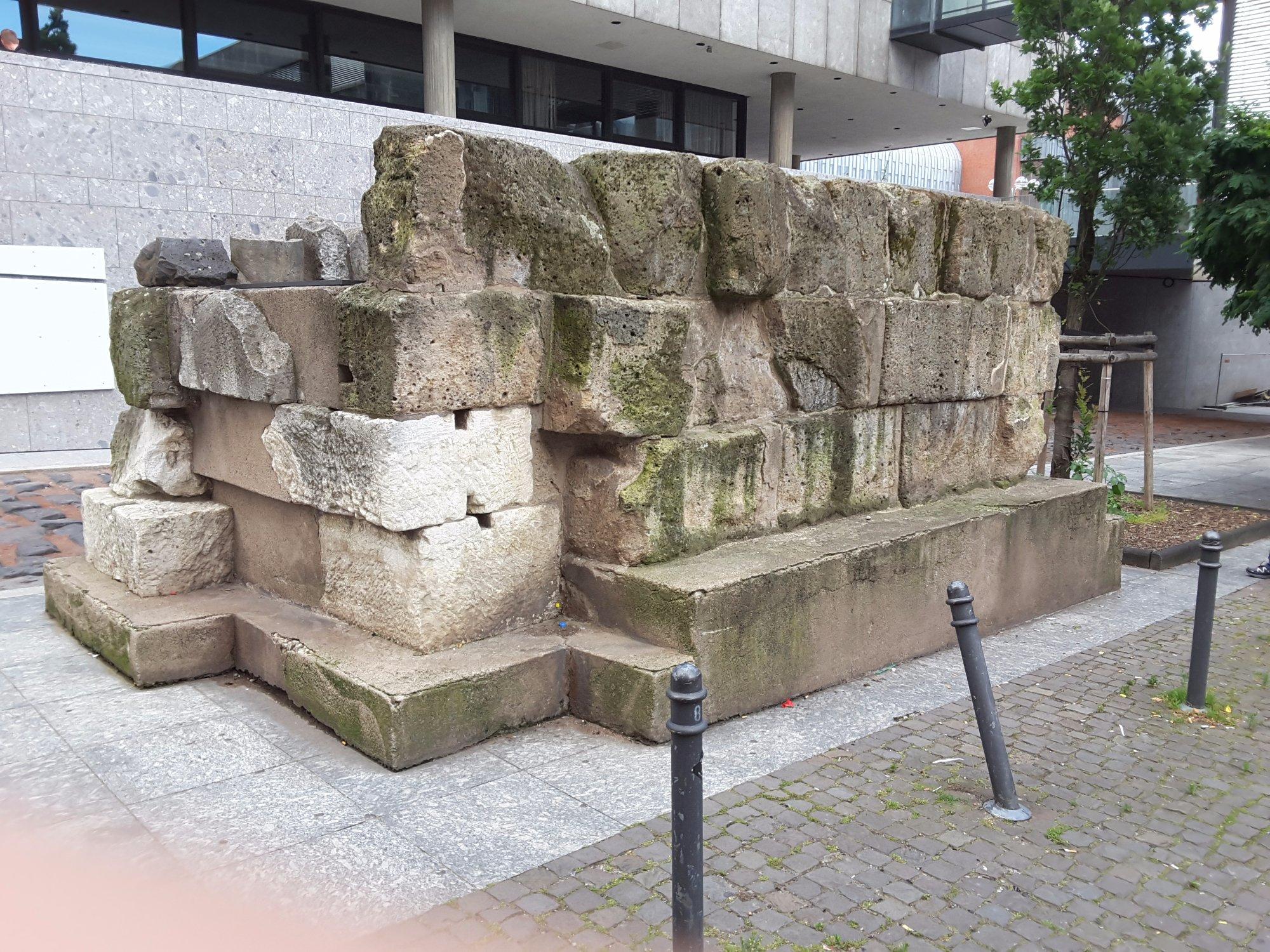 Die roemische Hafenstrasse in Koeln