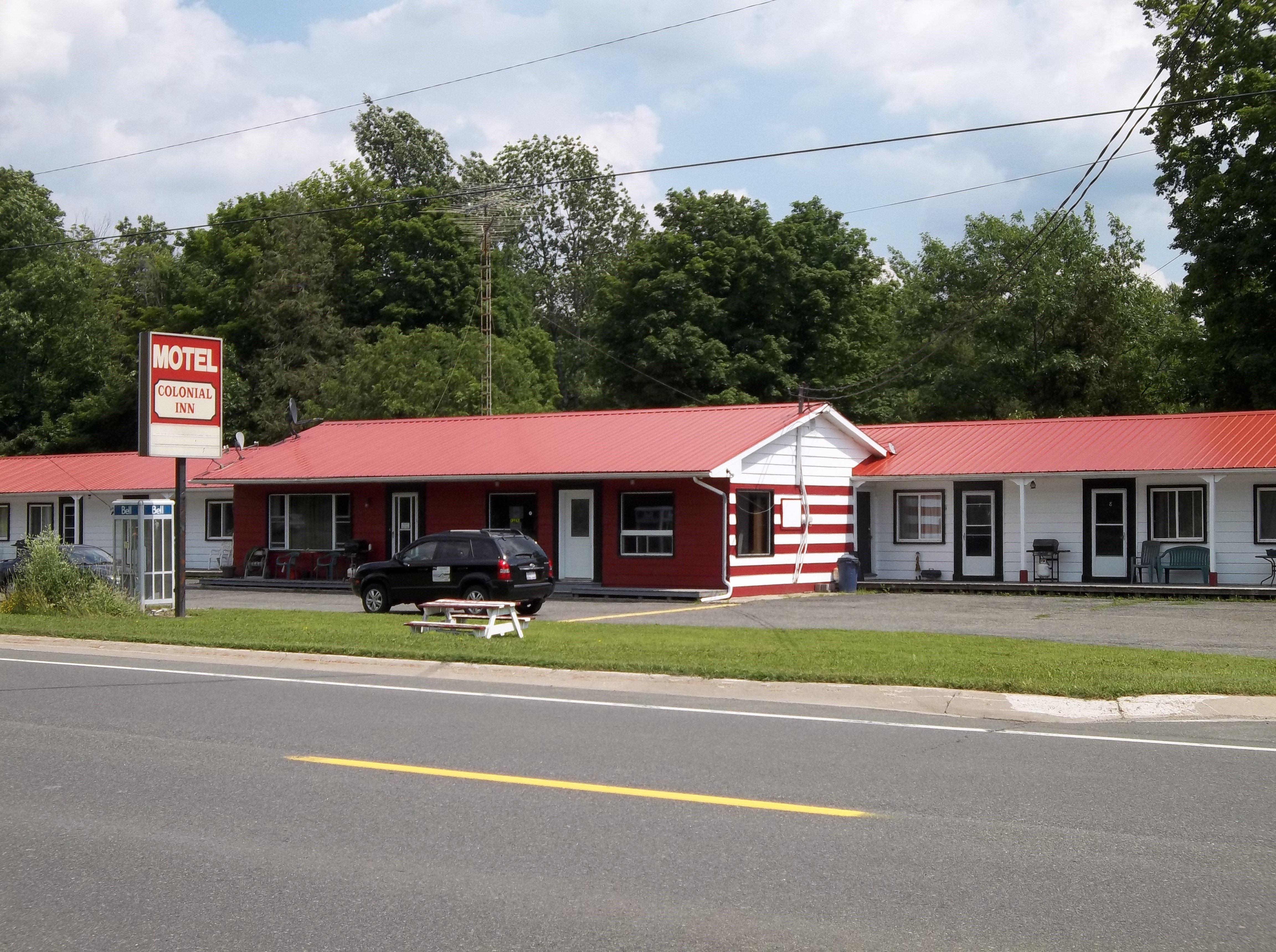 Colonial Inn Motel