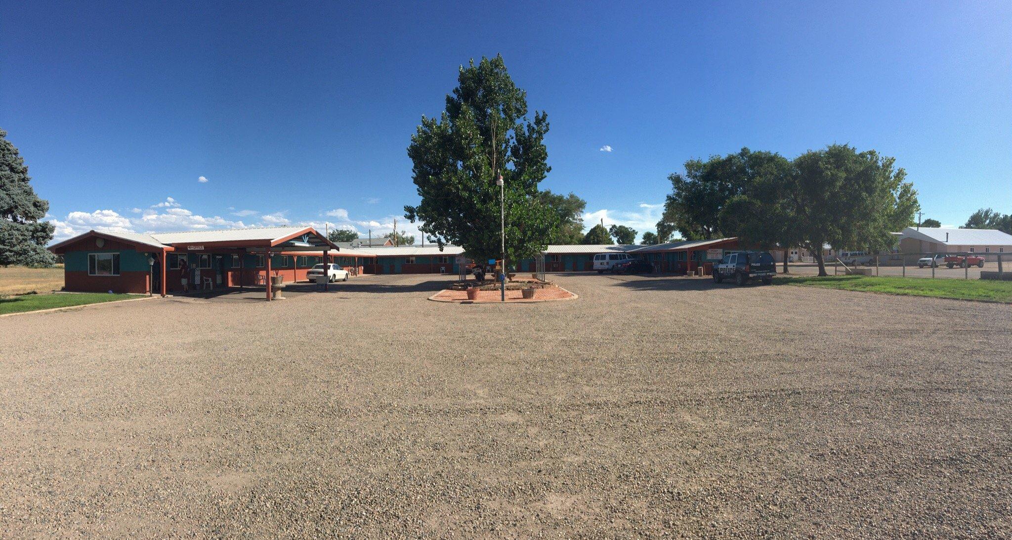 Bushy's Blue Sky Motel