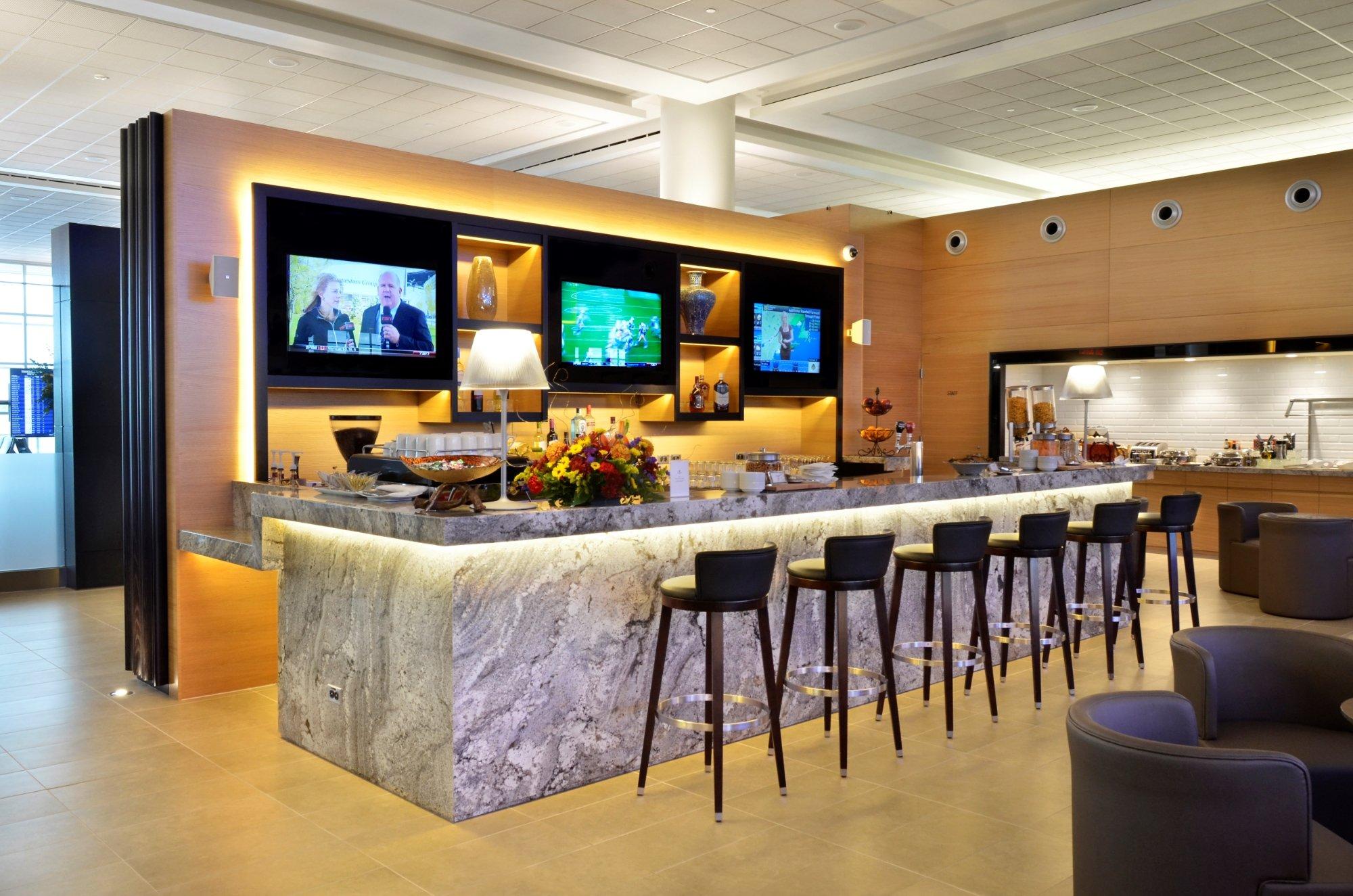 Plaza Premium Lounge (Departures)