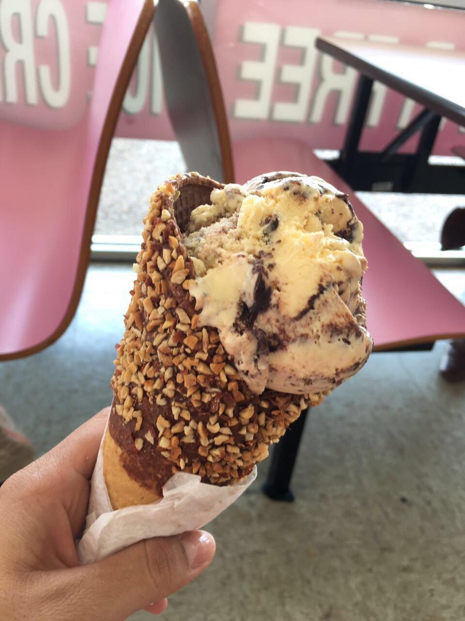 Joe's Ice Cream Parlor