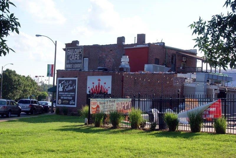 Failoni's Restaurant & Bar