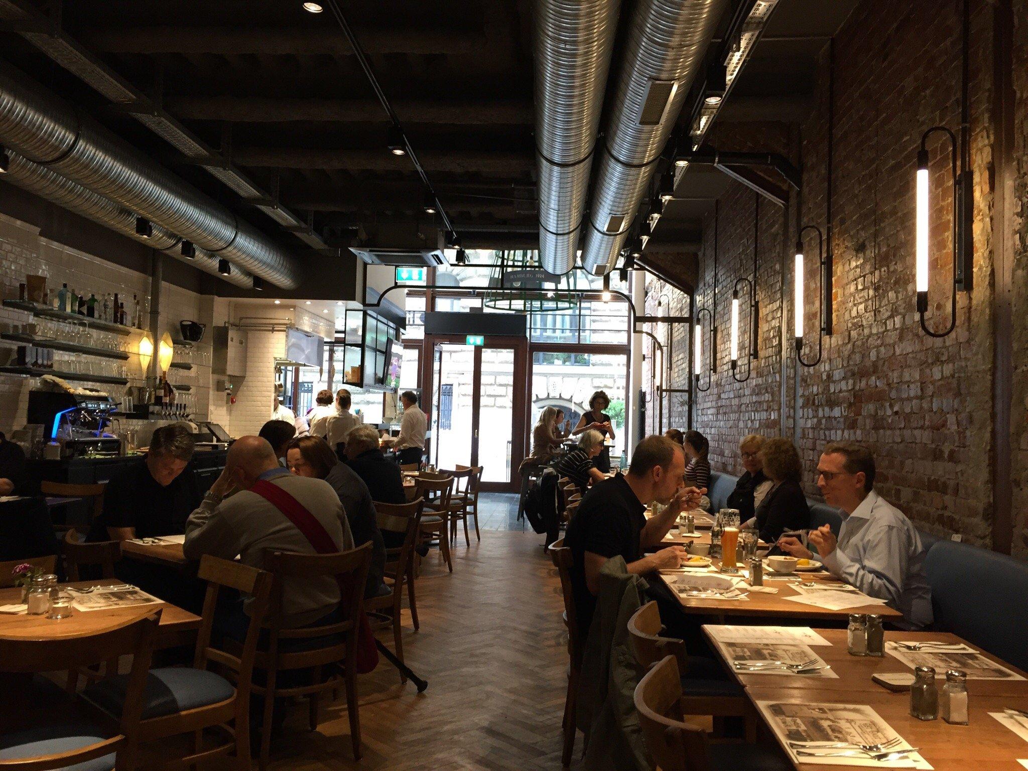 Daniel Wischer at the Town Hall