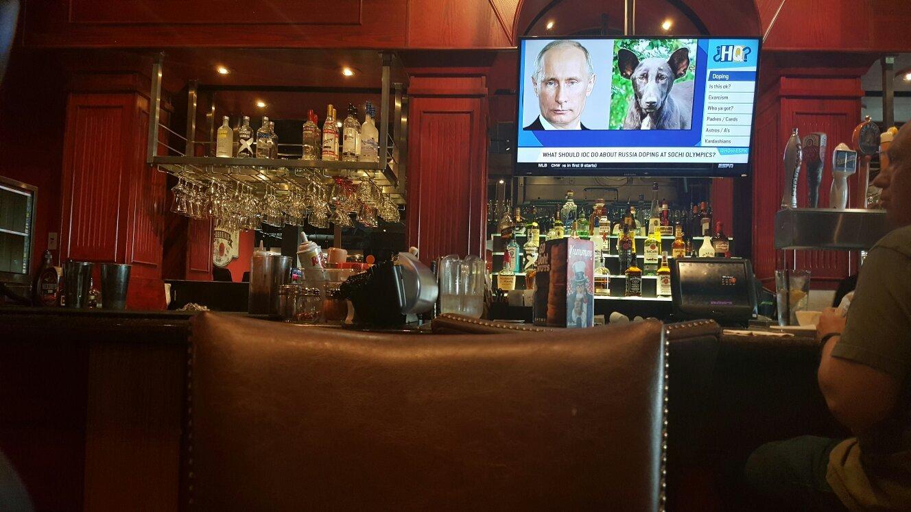 Red Robin Gourmet Burgers and Brews