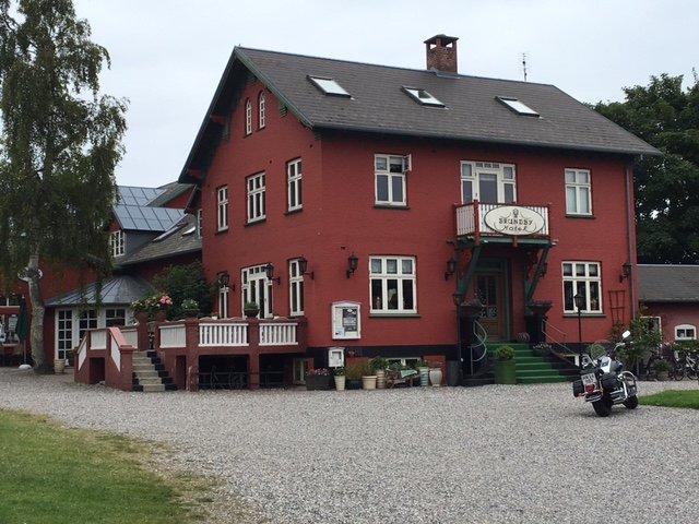 Brundby Rock Hotel