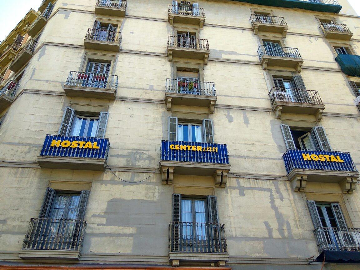 Casa Consell Gran Via Guest House