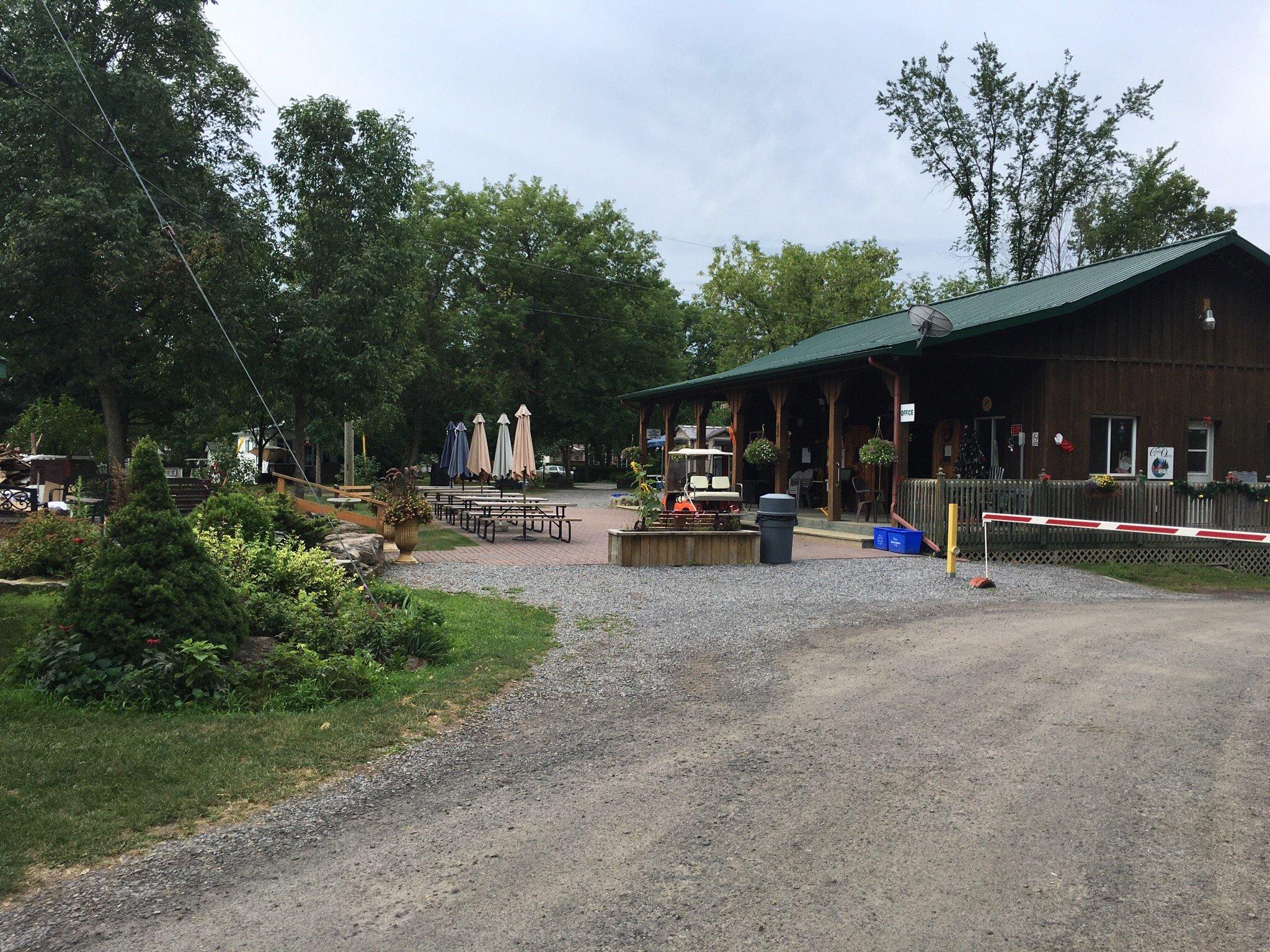 Sleepy Cedars Family Camping