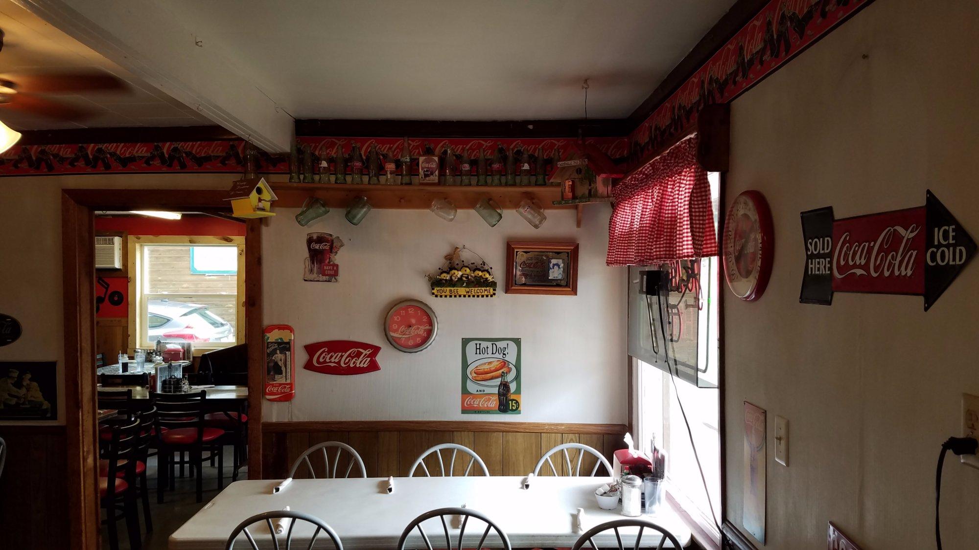 Jo Mama's A & H Corner Cafe