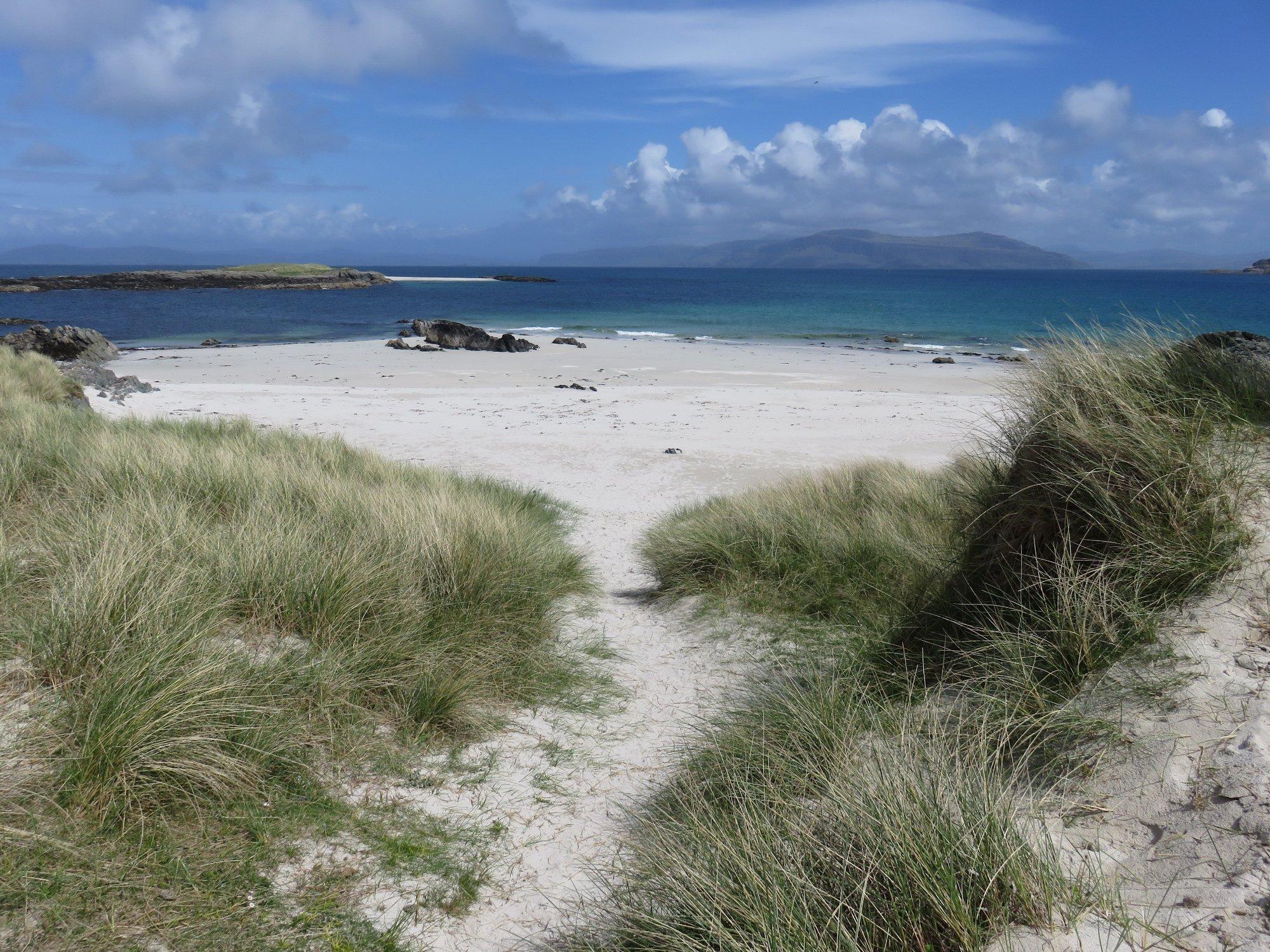 Traigh Bhan Nam Monach (White Strand of the Monks)