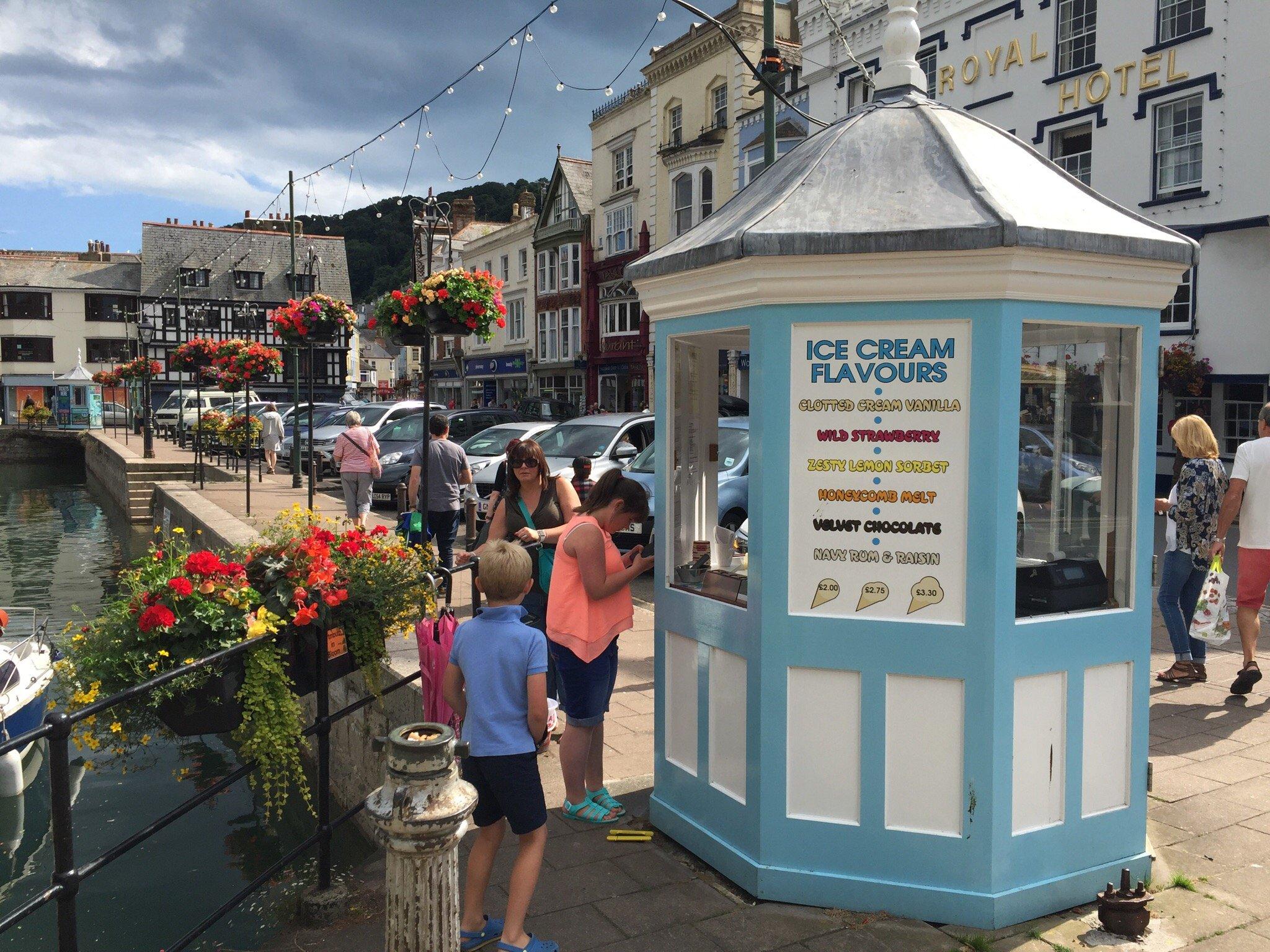 Photo by DobbyBazzler