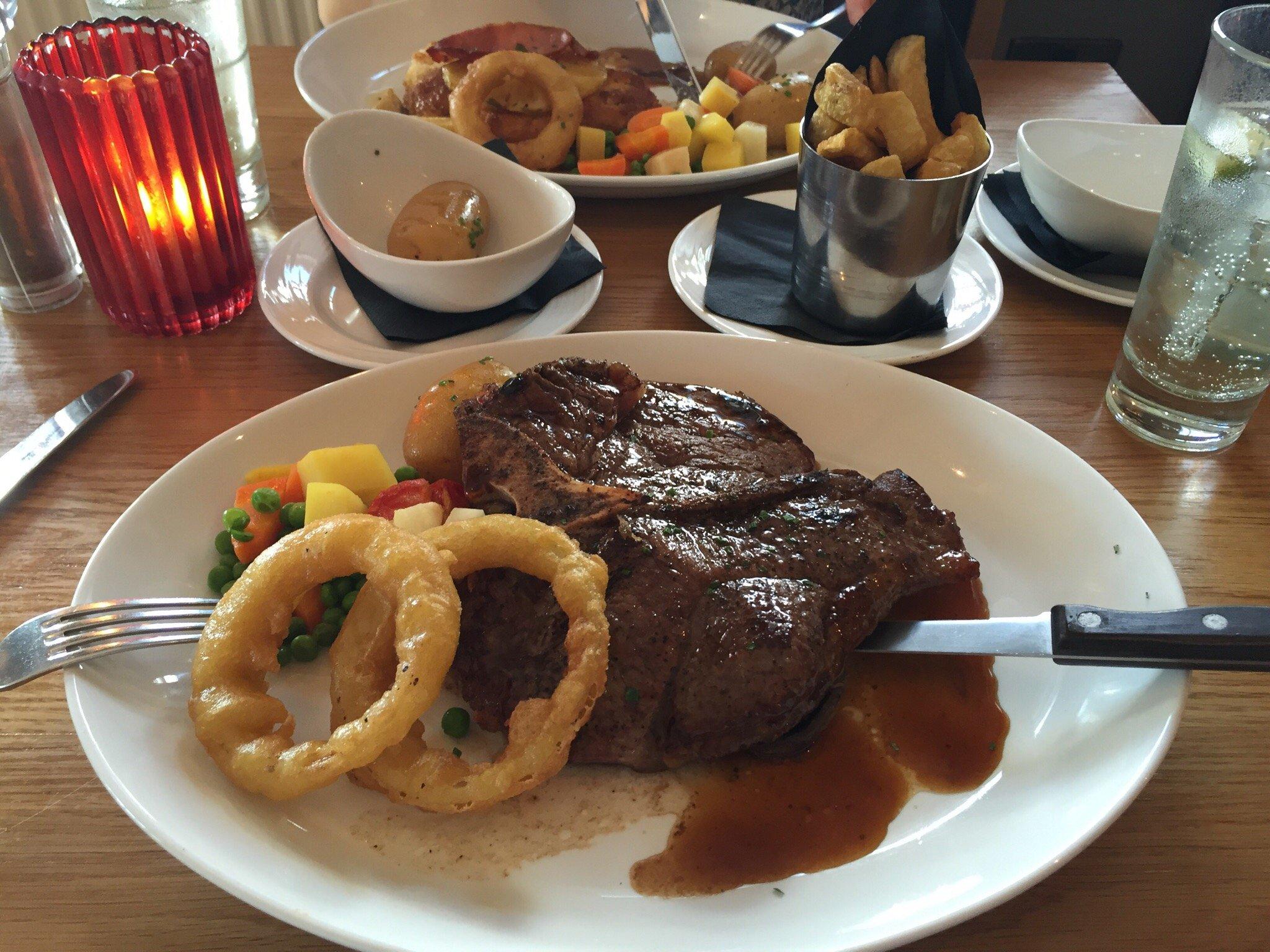 Souter Johnnie's Inn