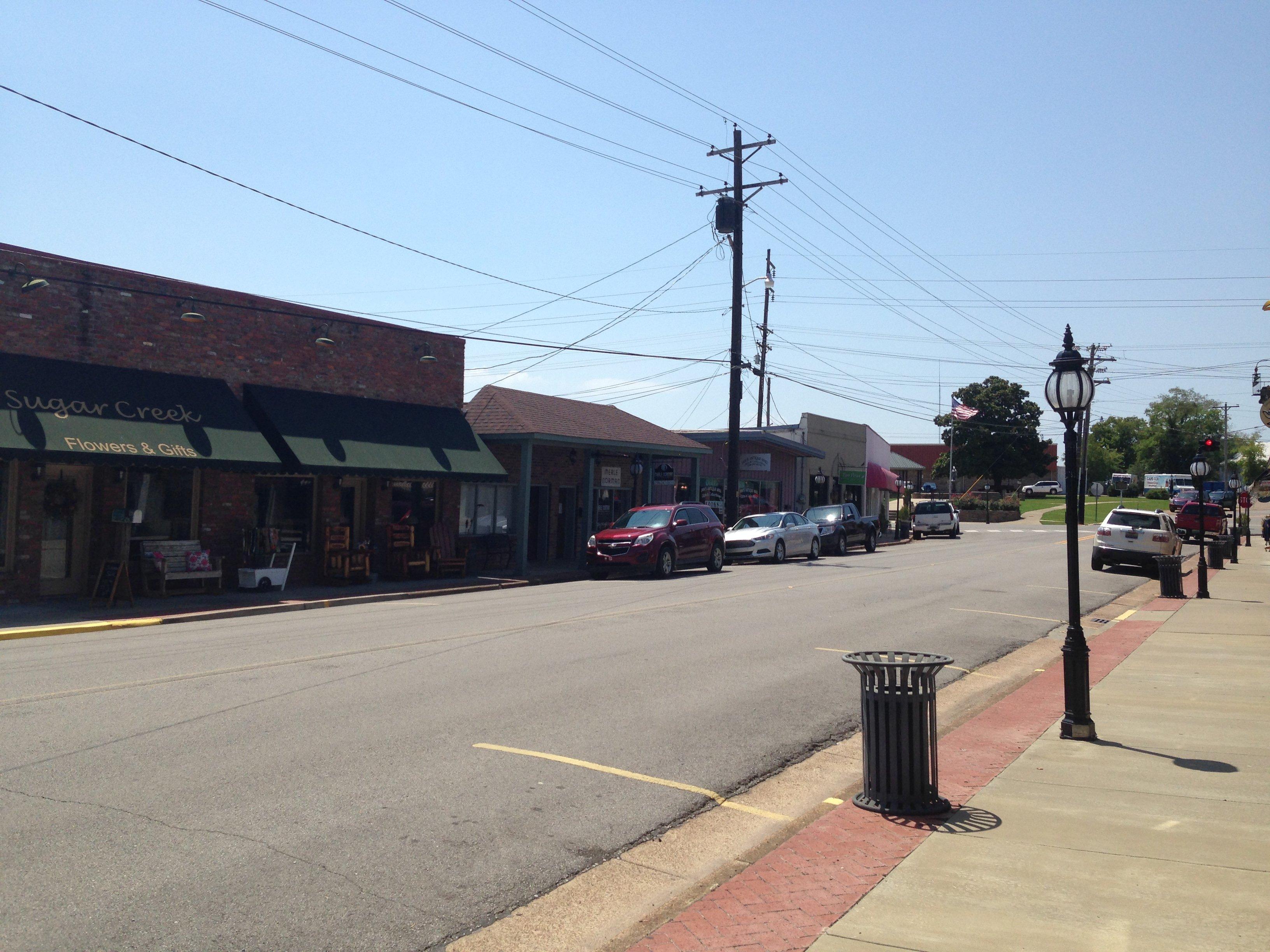 Sugar Creek Flowers & Gifts