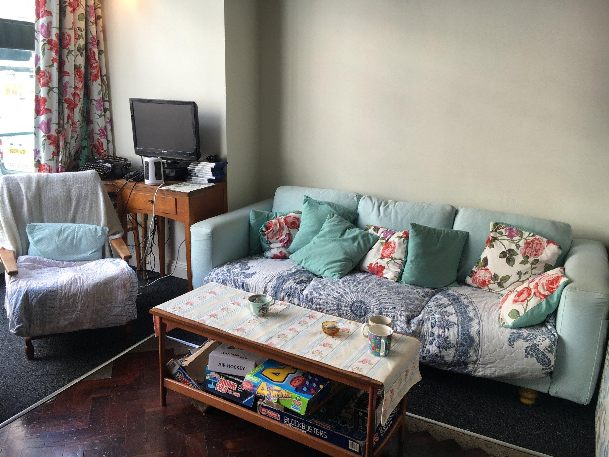 Mrs Potts Backpackers