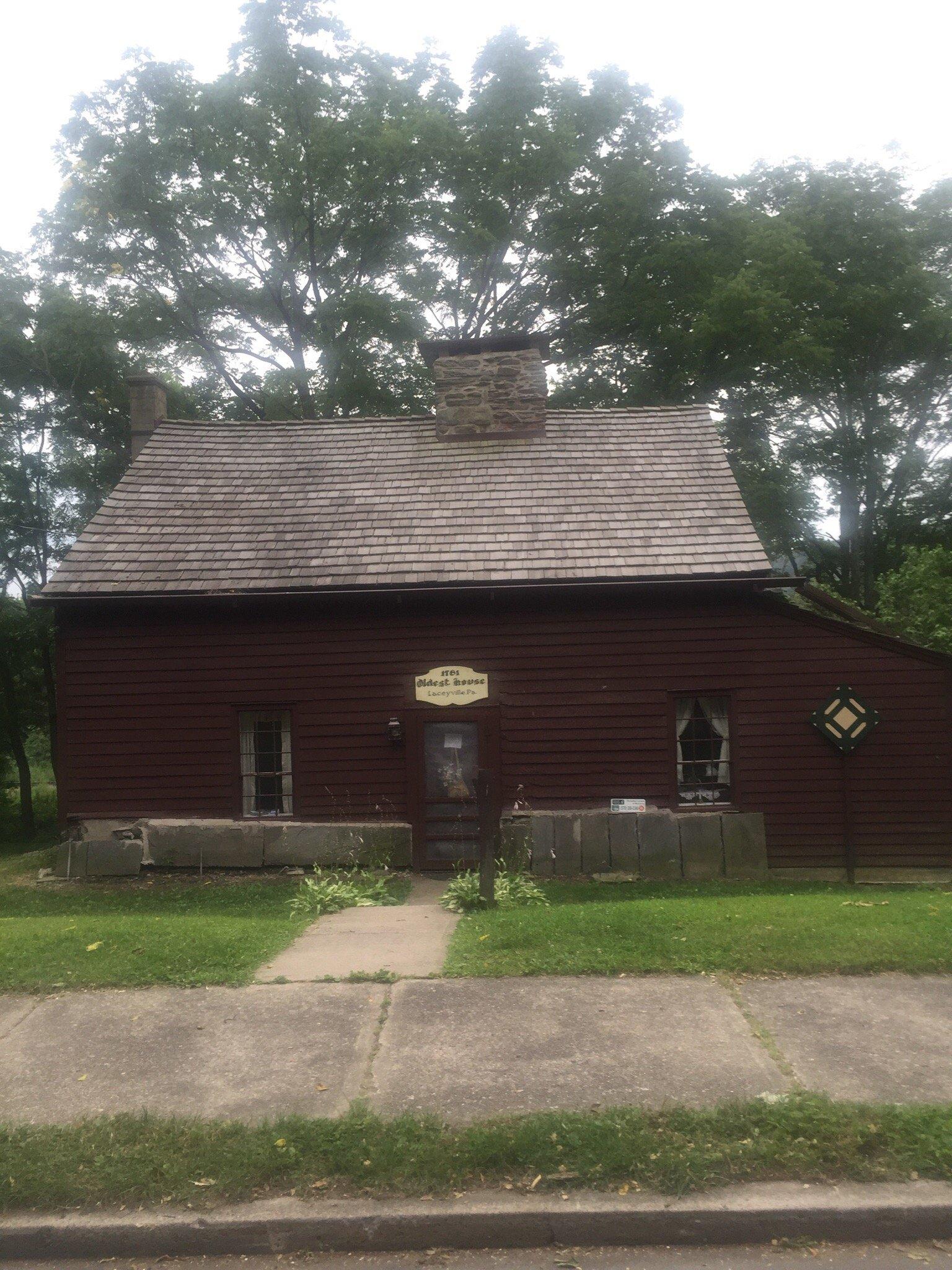 Photo by robcurtross