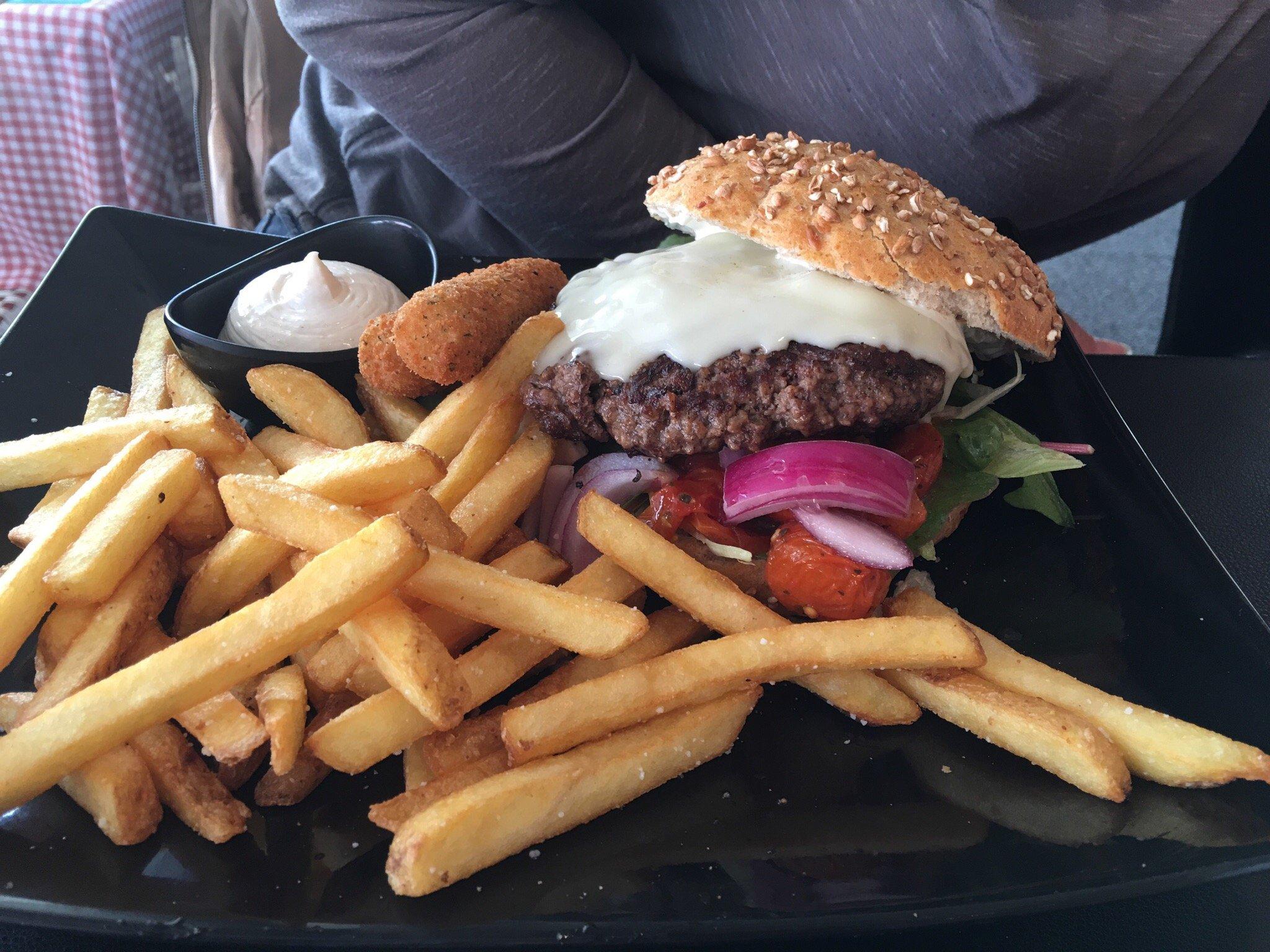 Photo by Montelino75