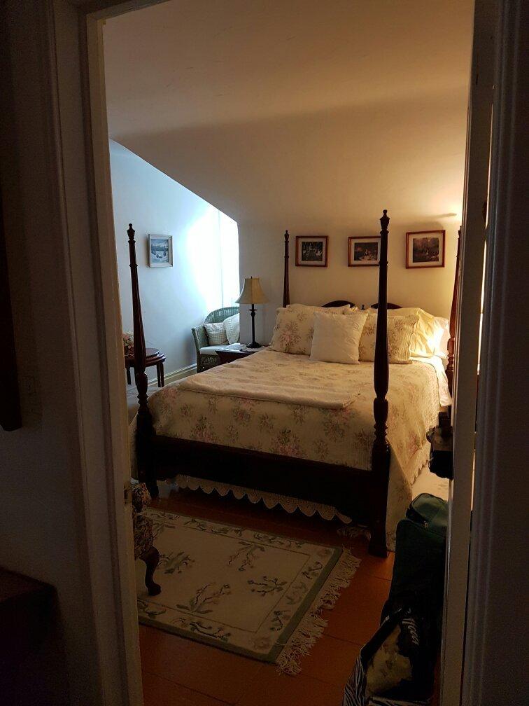 1842 Bed and Breakfast