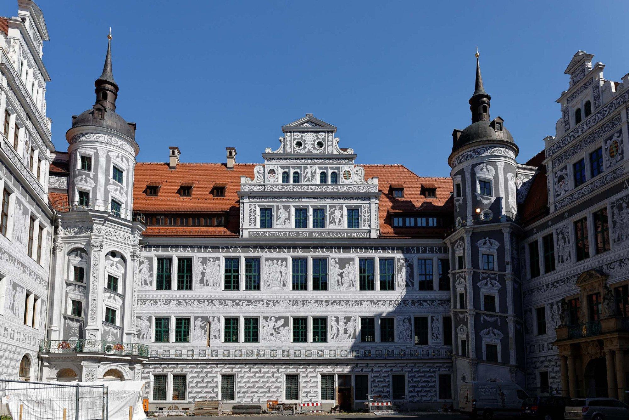 Big courtyard of the Residence / Grosser Schlosshof Dresdner Residenz