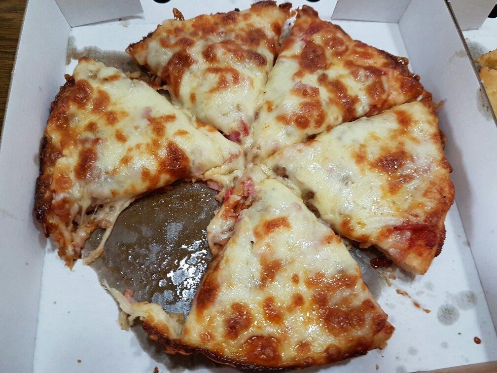 Pepe's Pizza Parlour