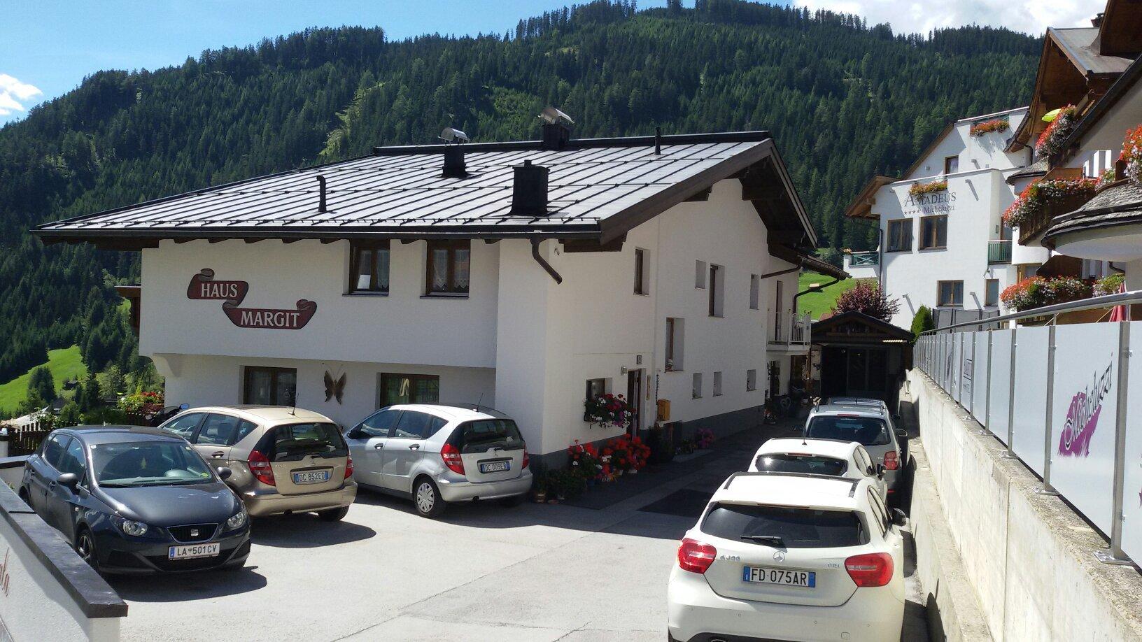 Haus Margit- Apart Via-Mala