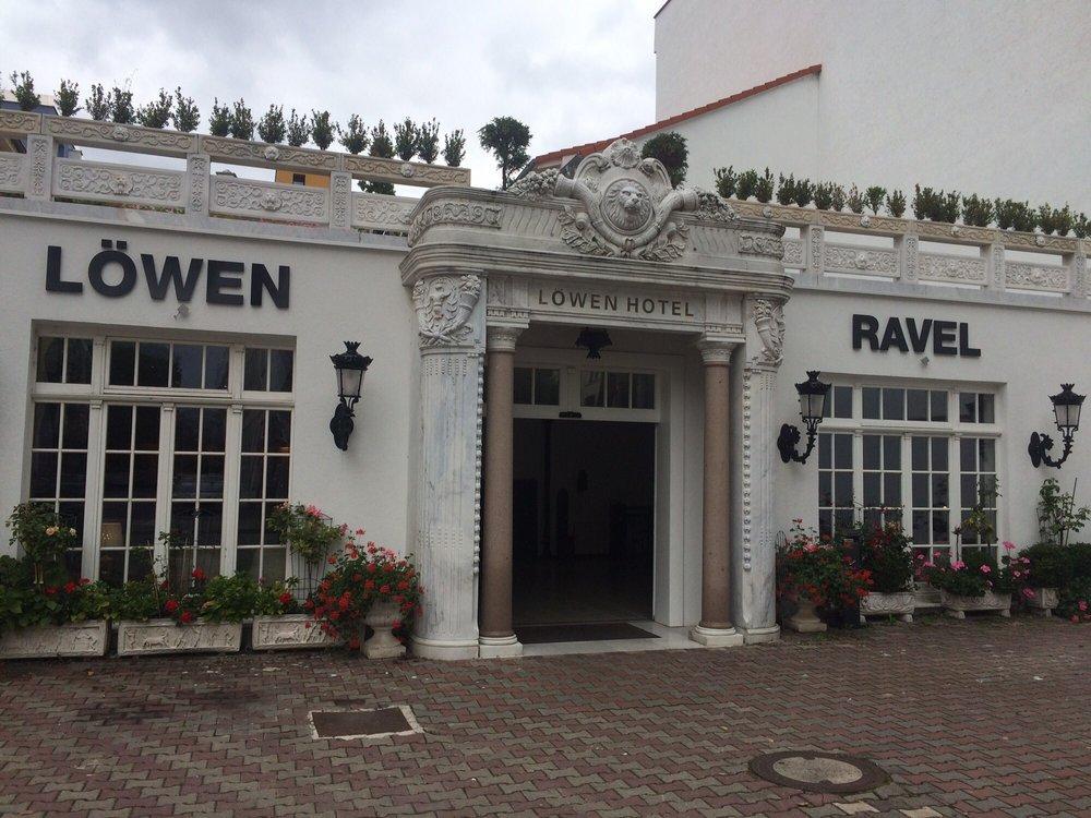 Hotel Ravel International