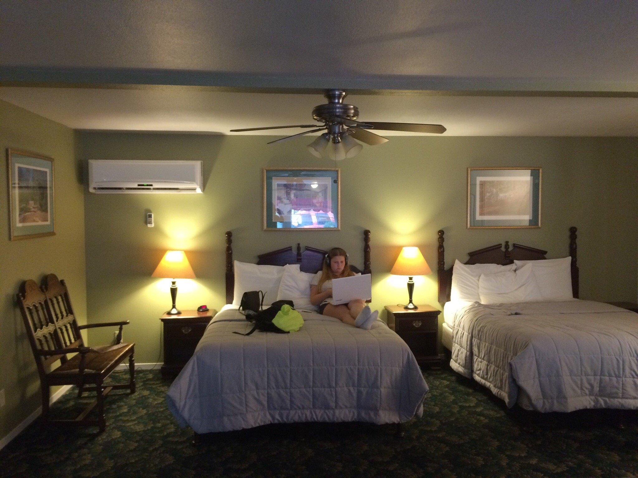 5th (Fifth) Street Inn