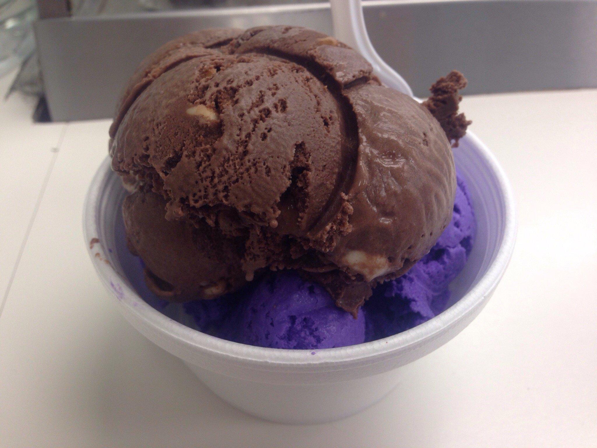 Dave's Ice Cream Parlors