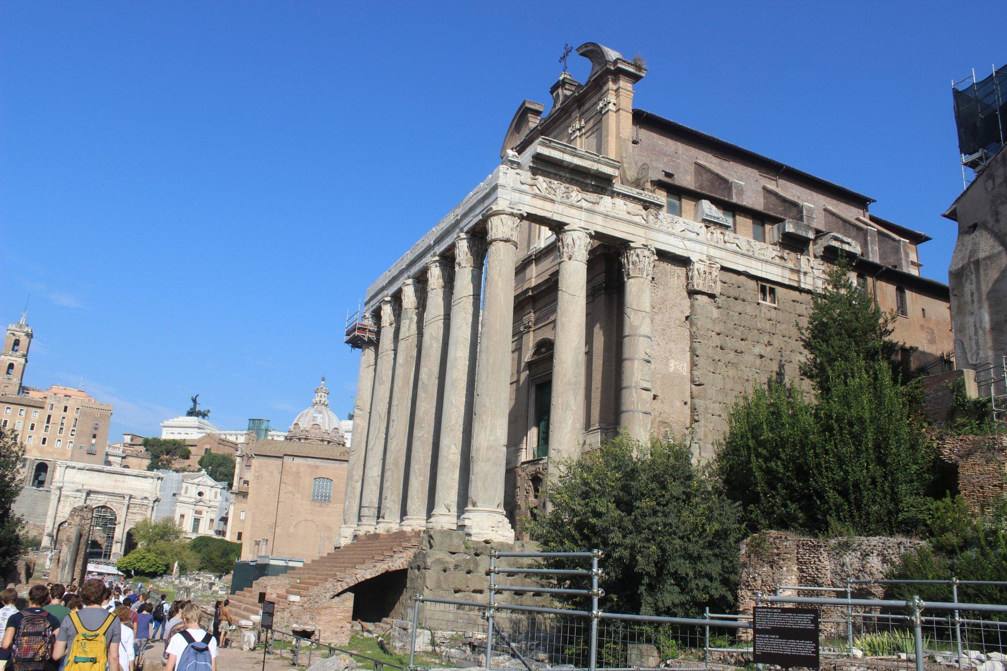 Tempio di Antonino e Faustina