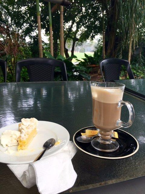 Vechhio's Fruit Stall & Cafe