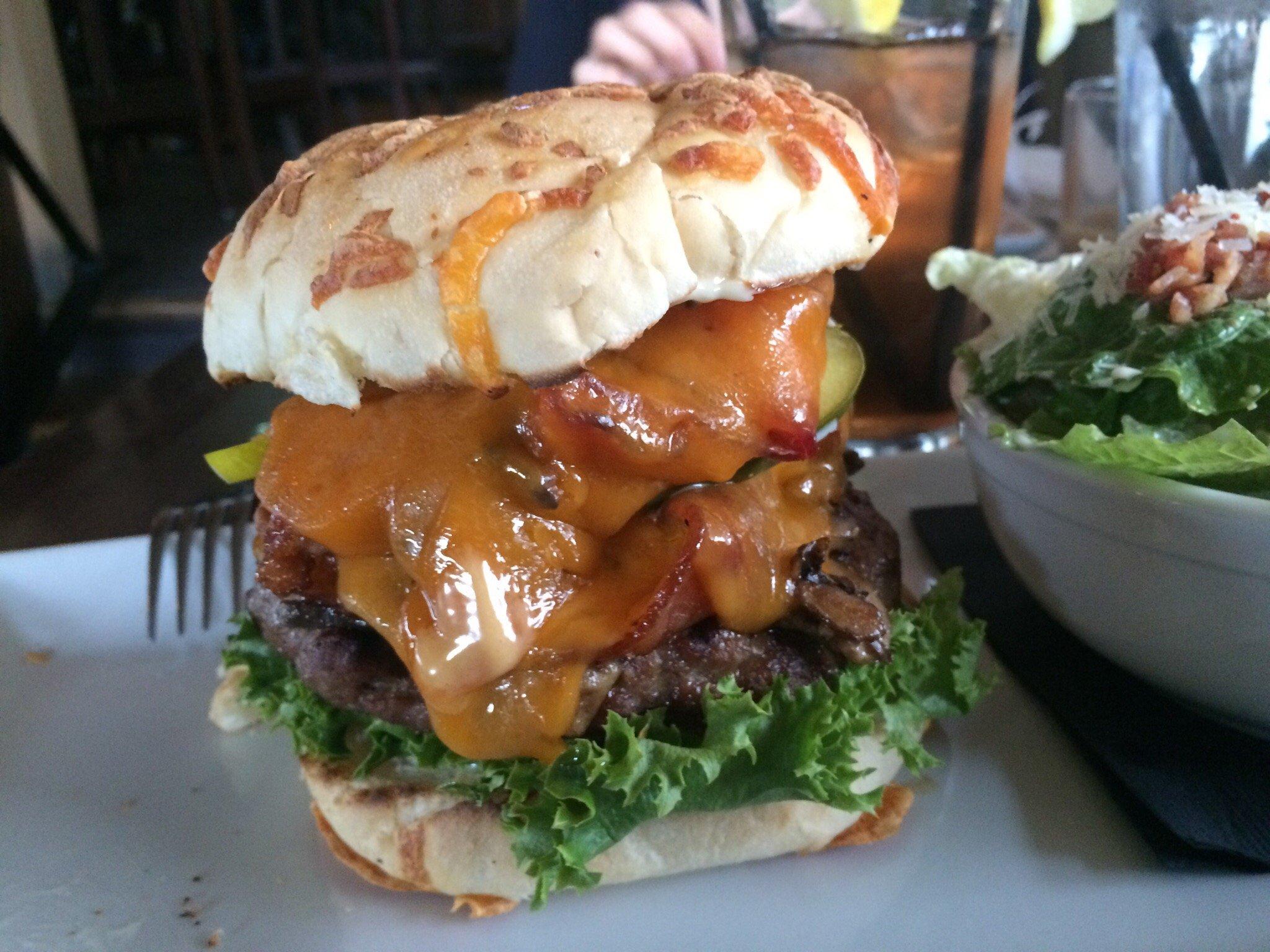 Brandts Creek Neighborhood Pub