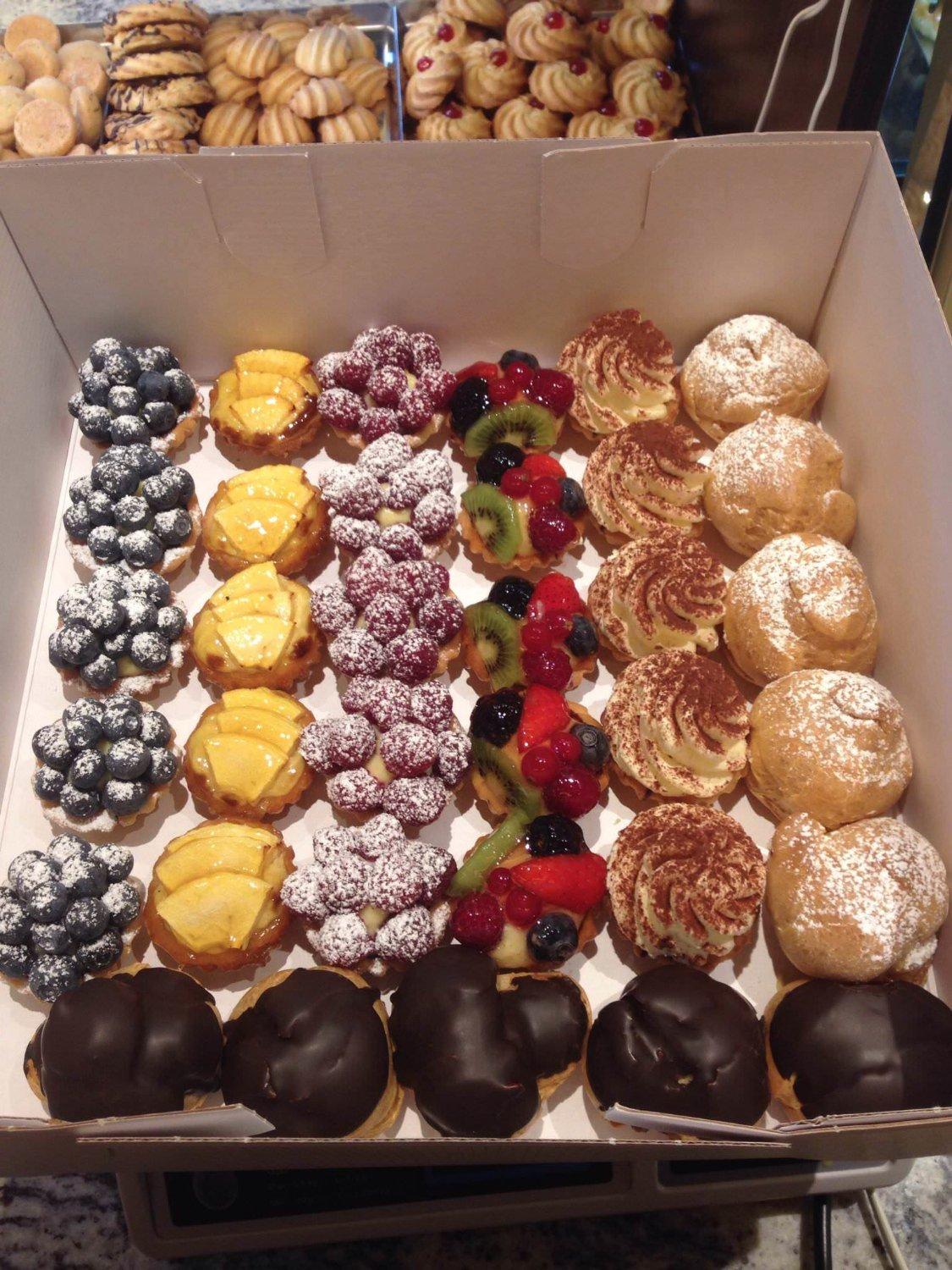 Eiscafe & Konditorei Capri