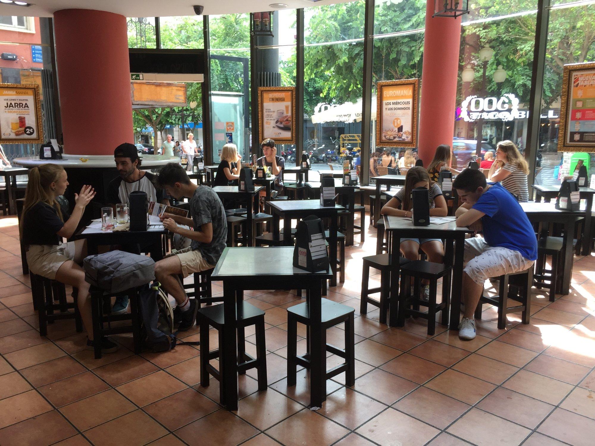 Cerveceria 100 Montaditos