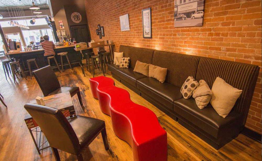 4 Sisters 4th Street Bar and Catering