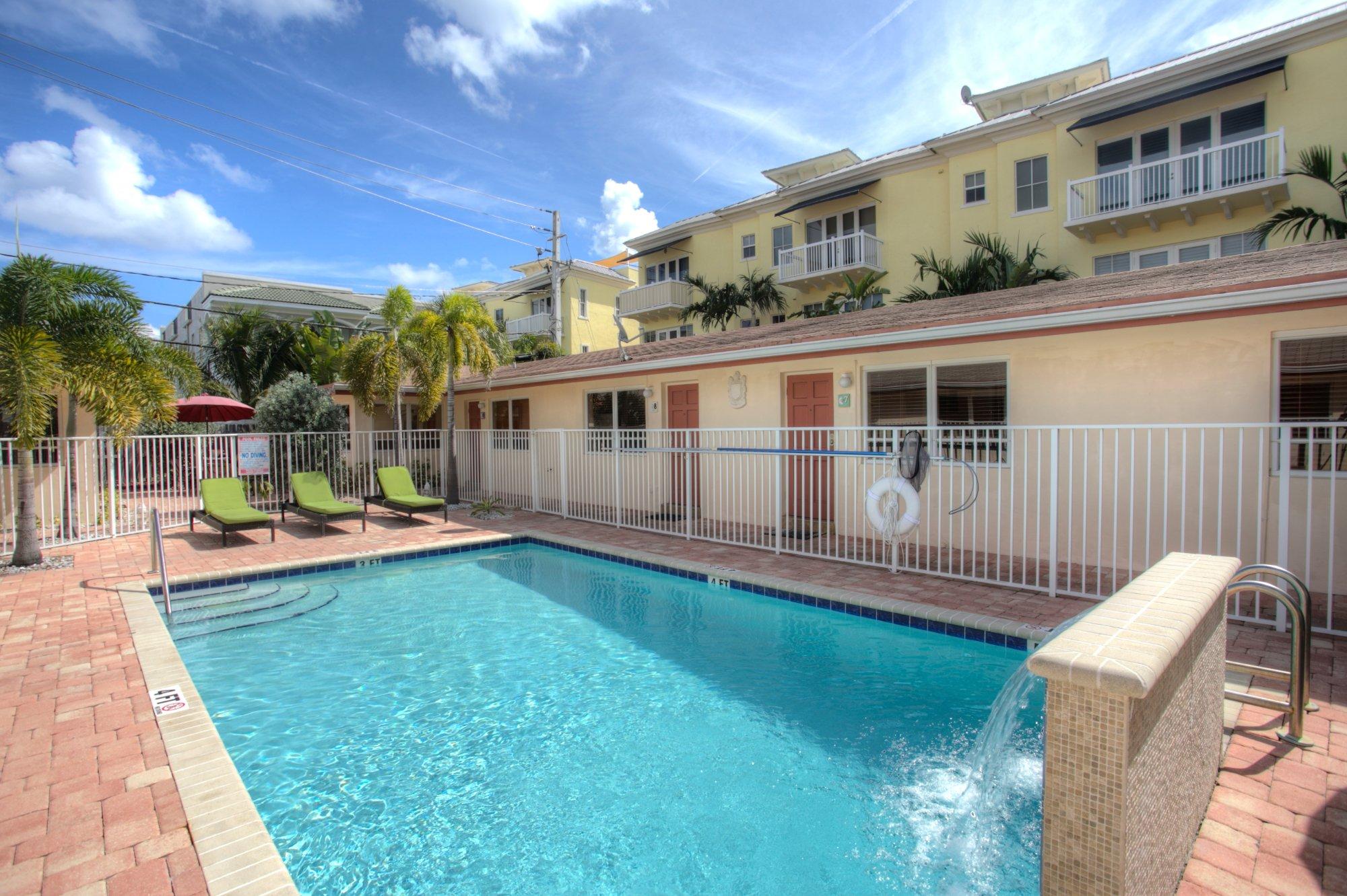 Lauderdale Villas - Suites by the Sea