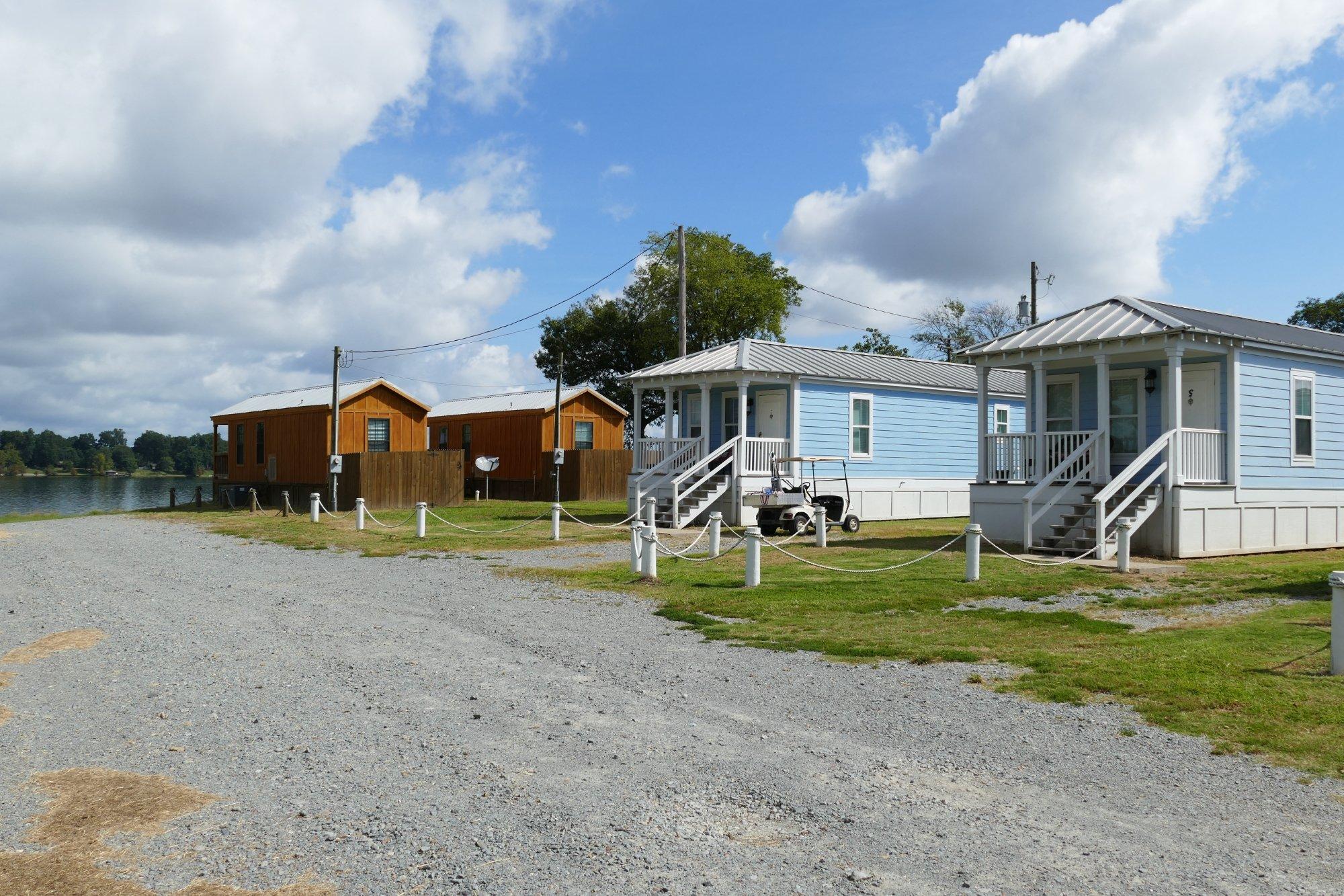 South Shore Cottages & Blu's Eat House Restaurant