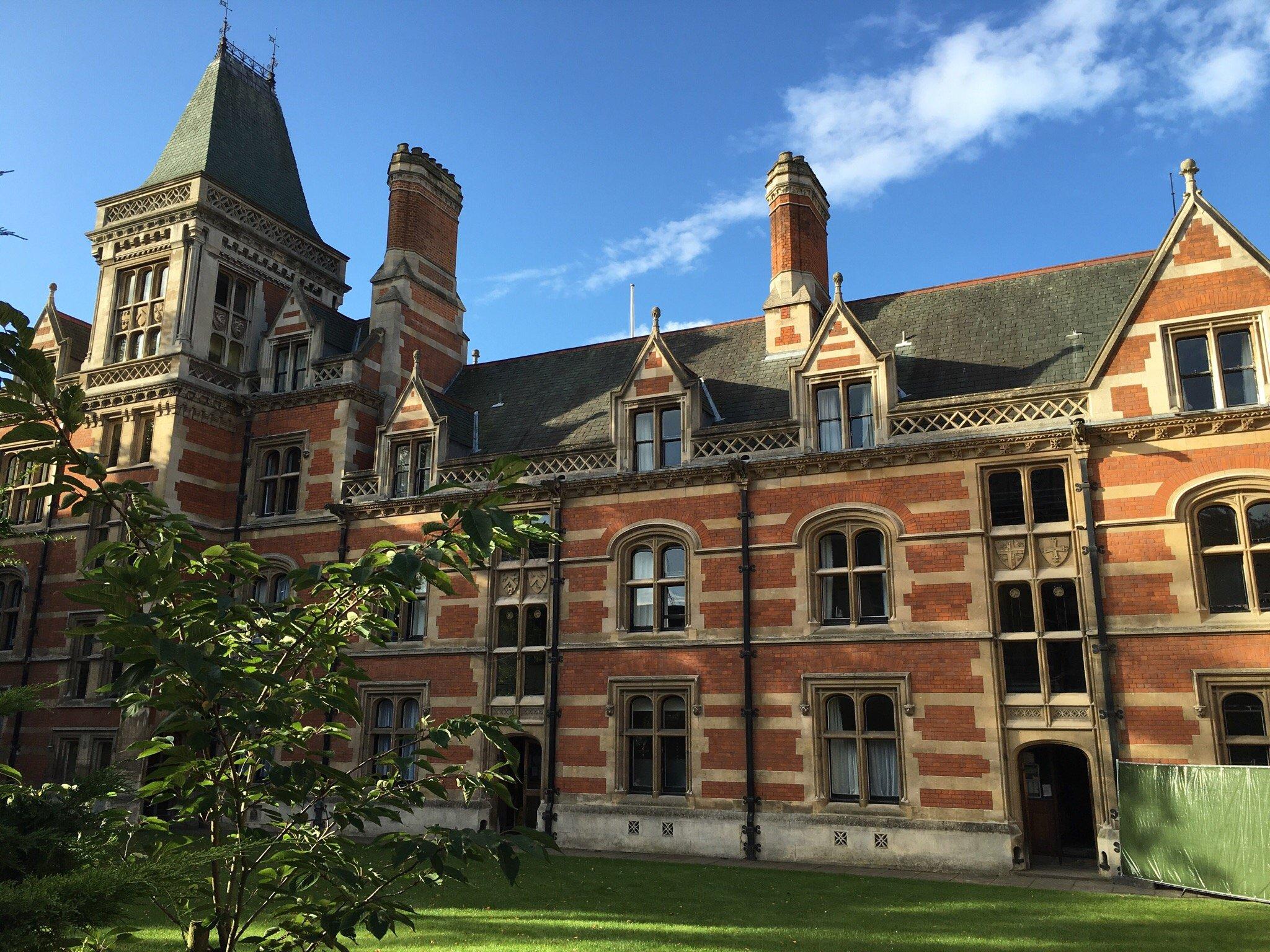 Pembroke College
