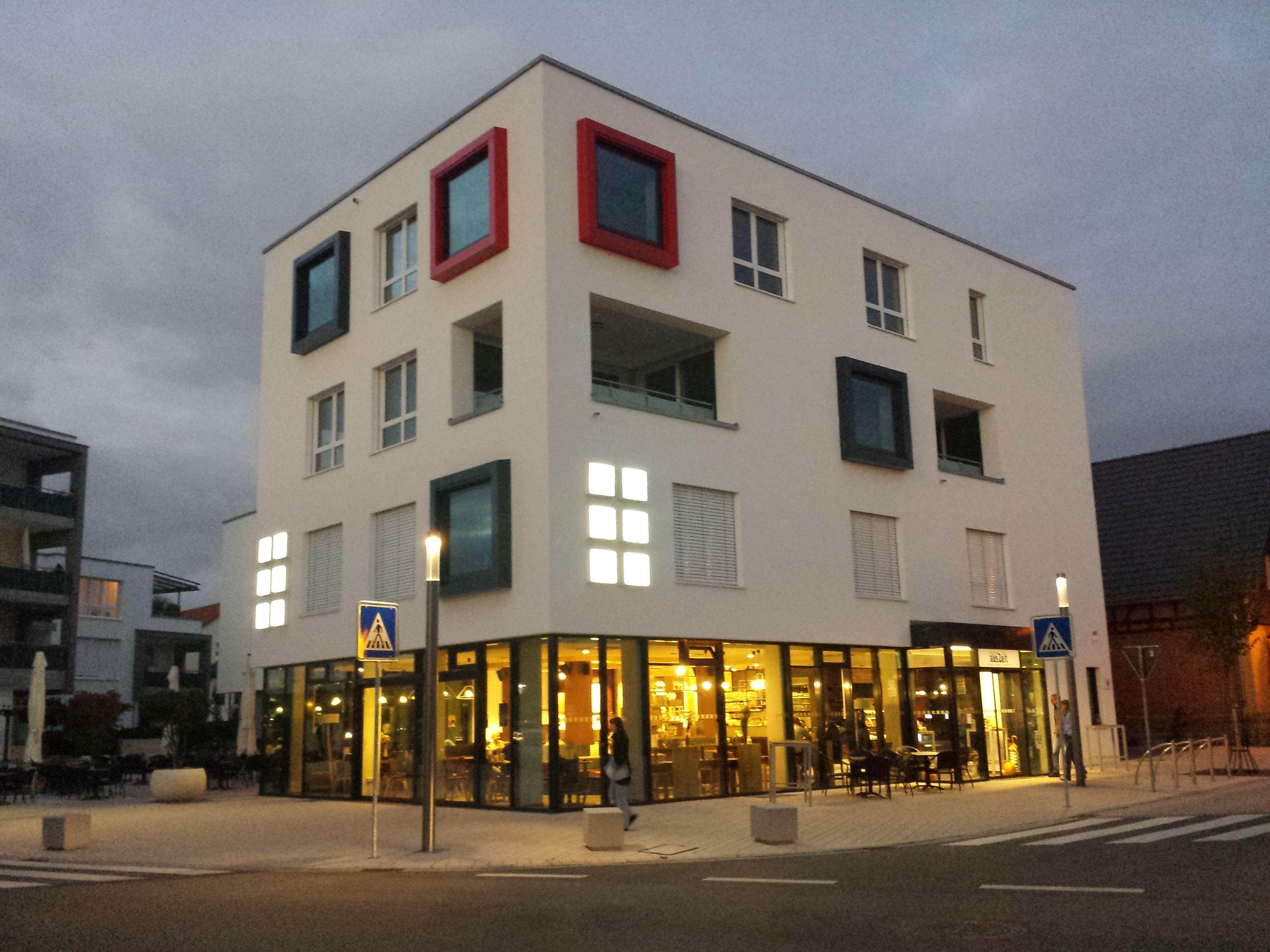 Logis First Class Business Suites