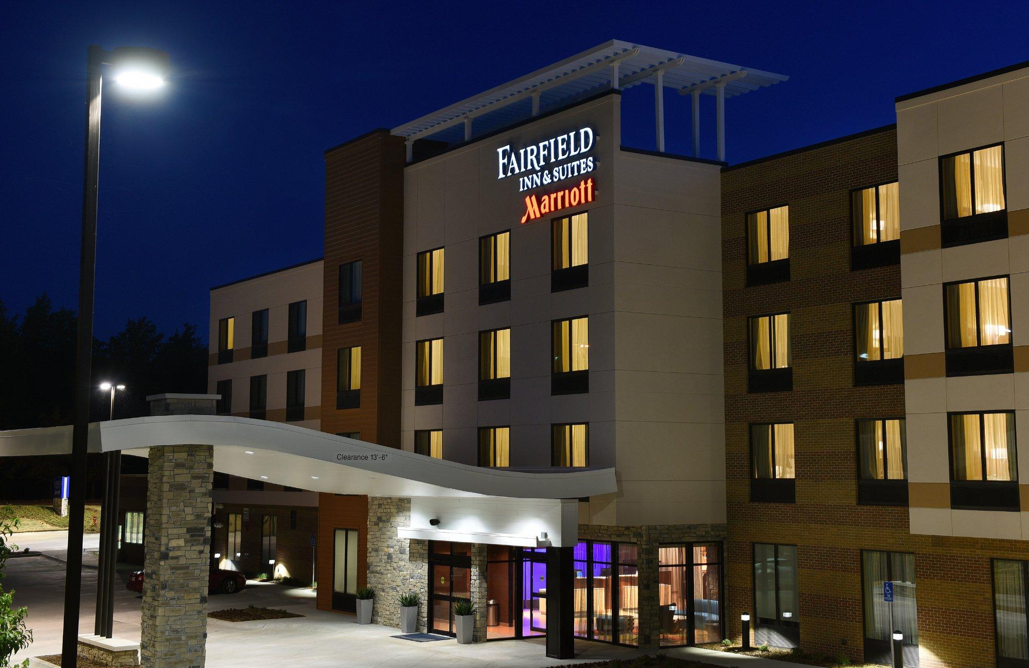 Fairfield Inn & Suites Omaha West