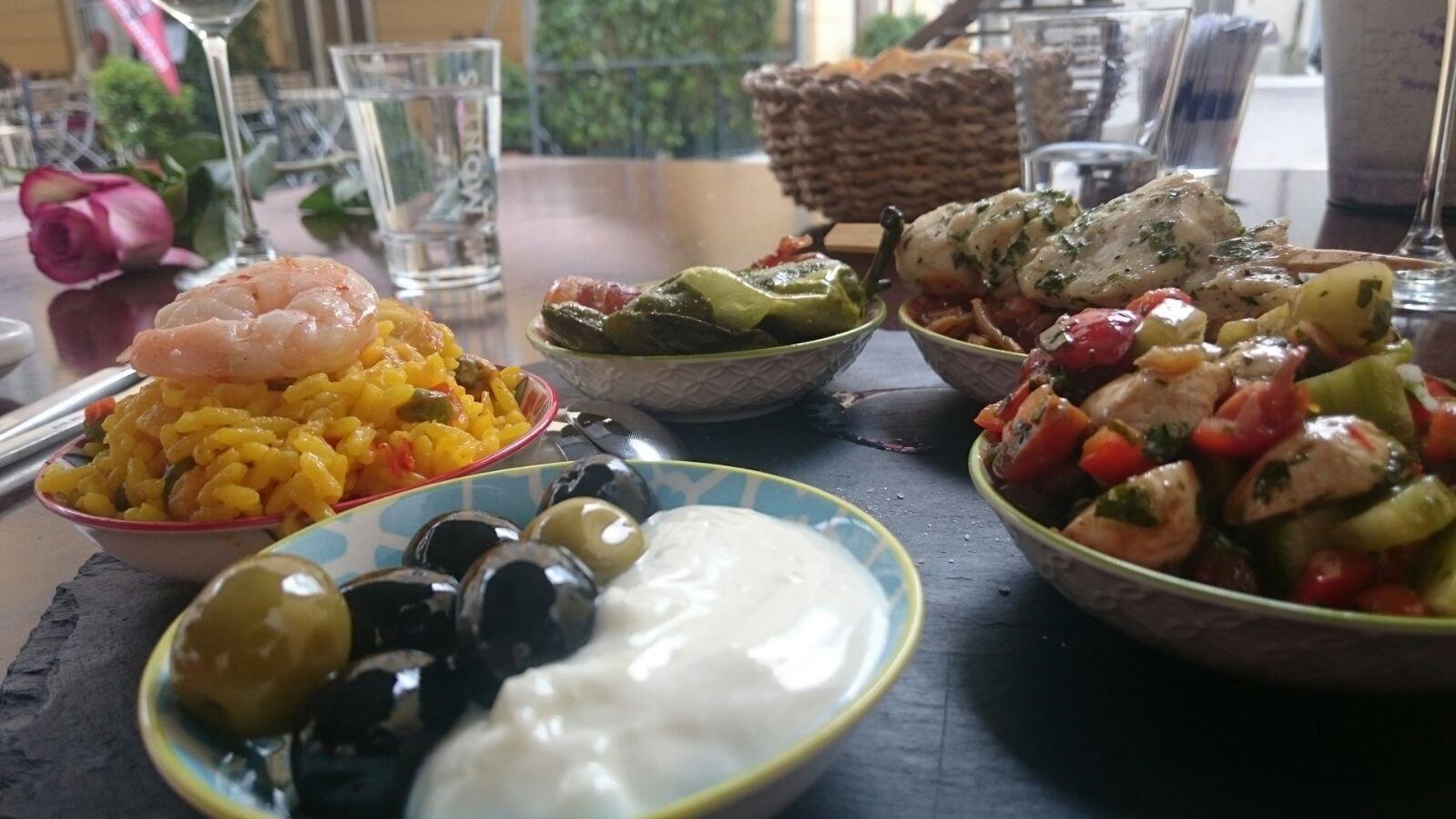 Tapeo - Tapas Y Vino