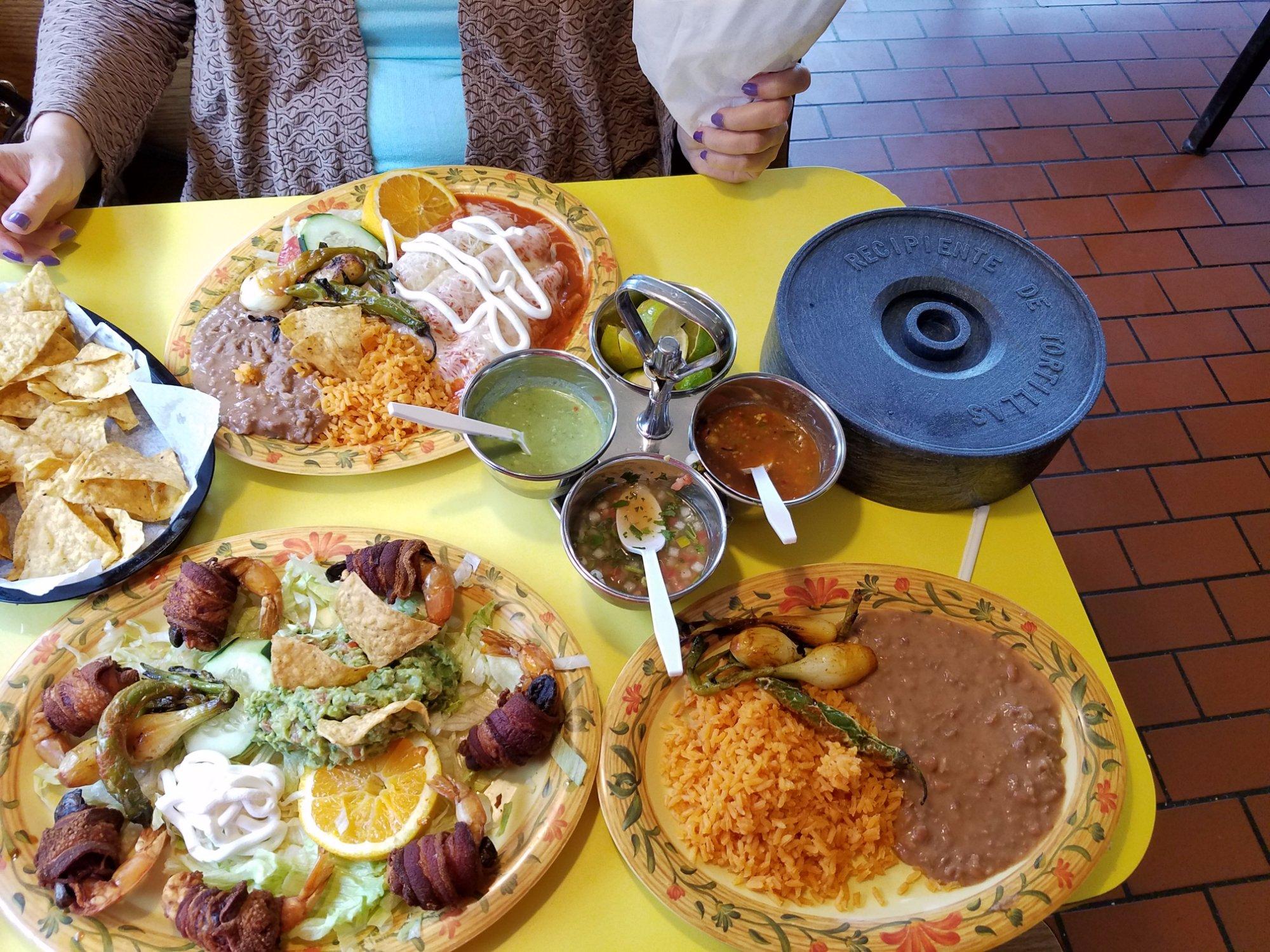 Los Compadres Mexican Restaurant