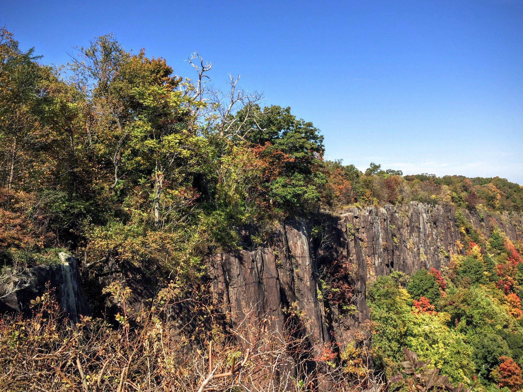 State Line Lookout (Lookout Inn)