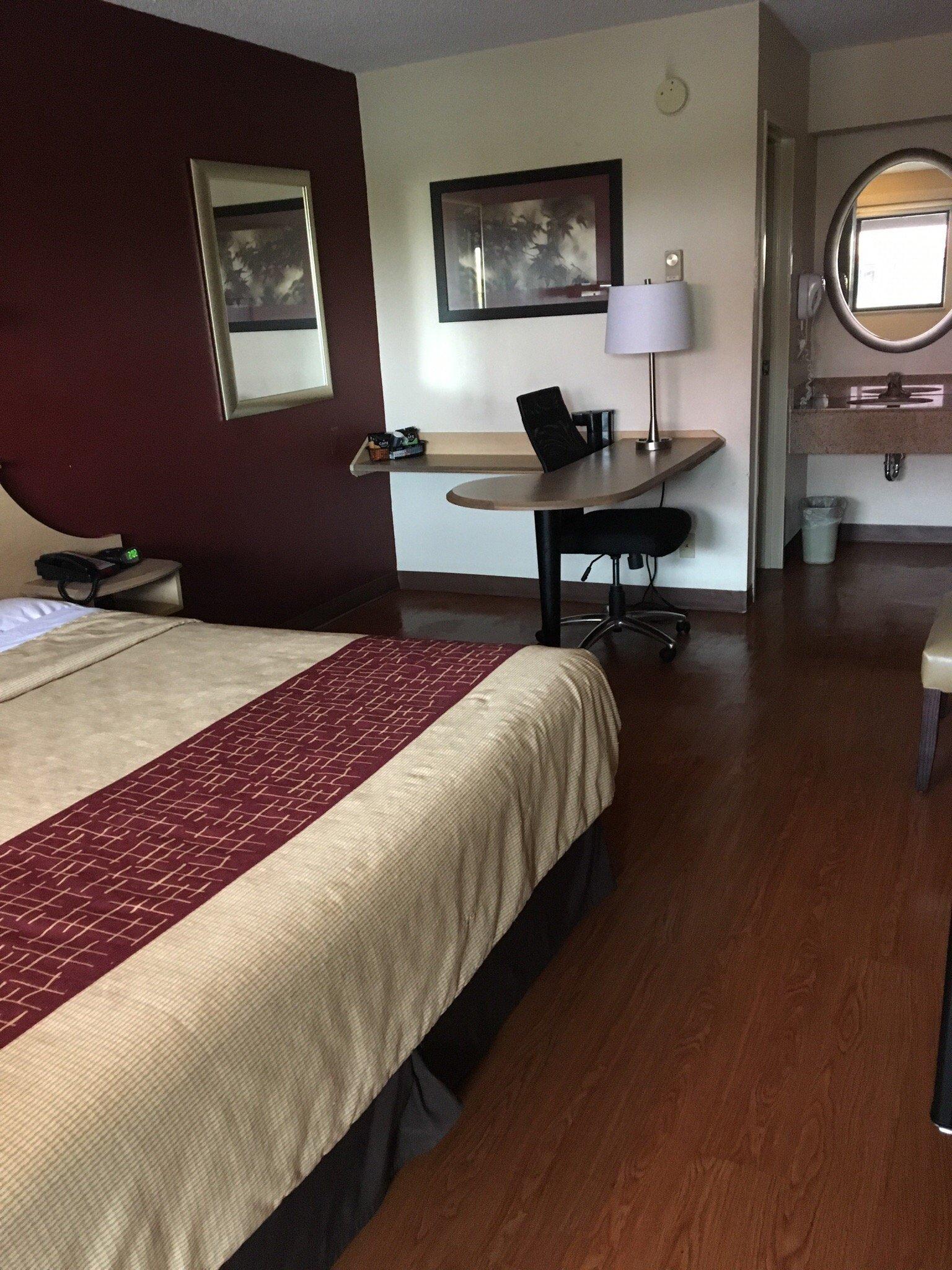 Red Roof Inn Detroit - Royal Oak/ Madison Heights