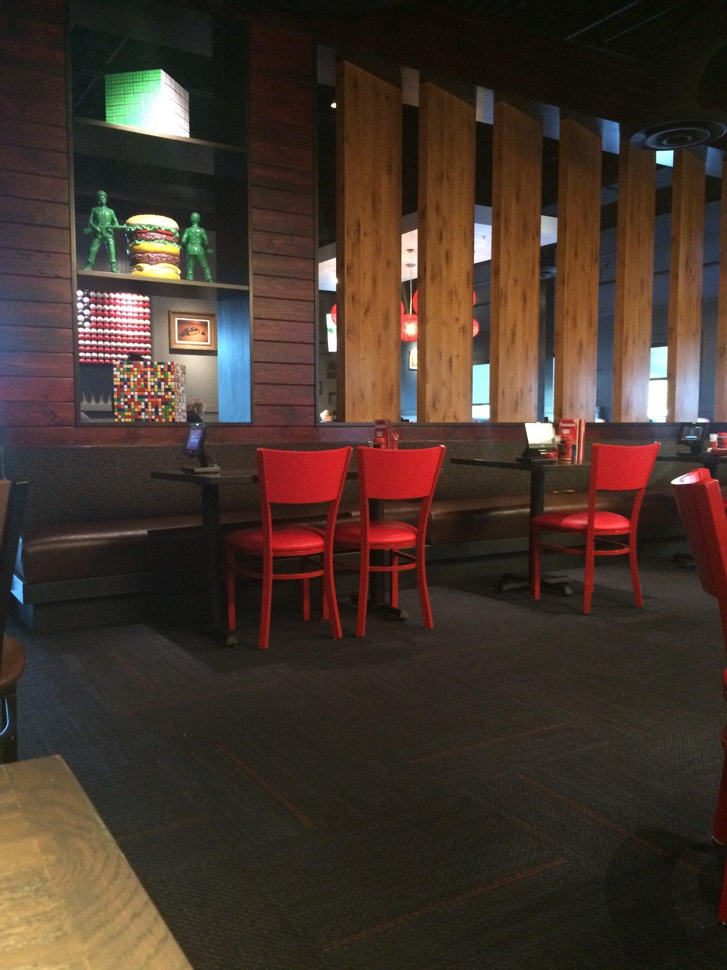 Red Robbin Gourmet Burgers and Brews