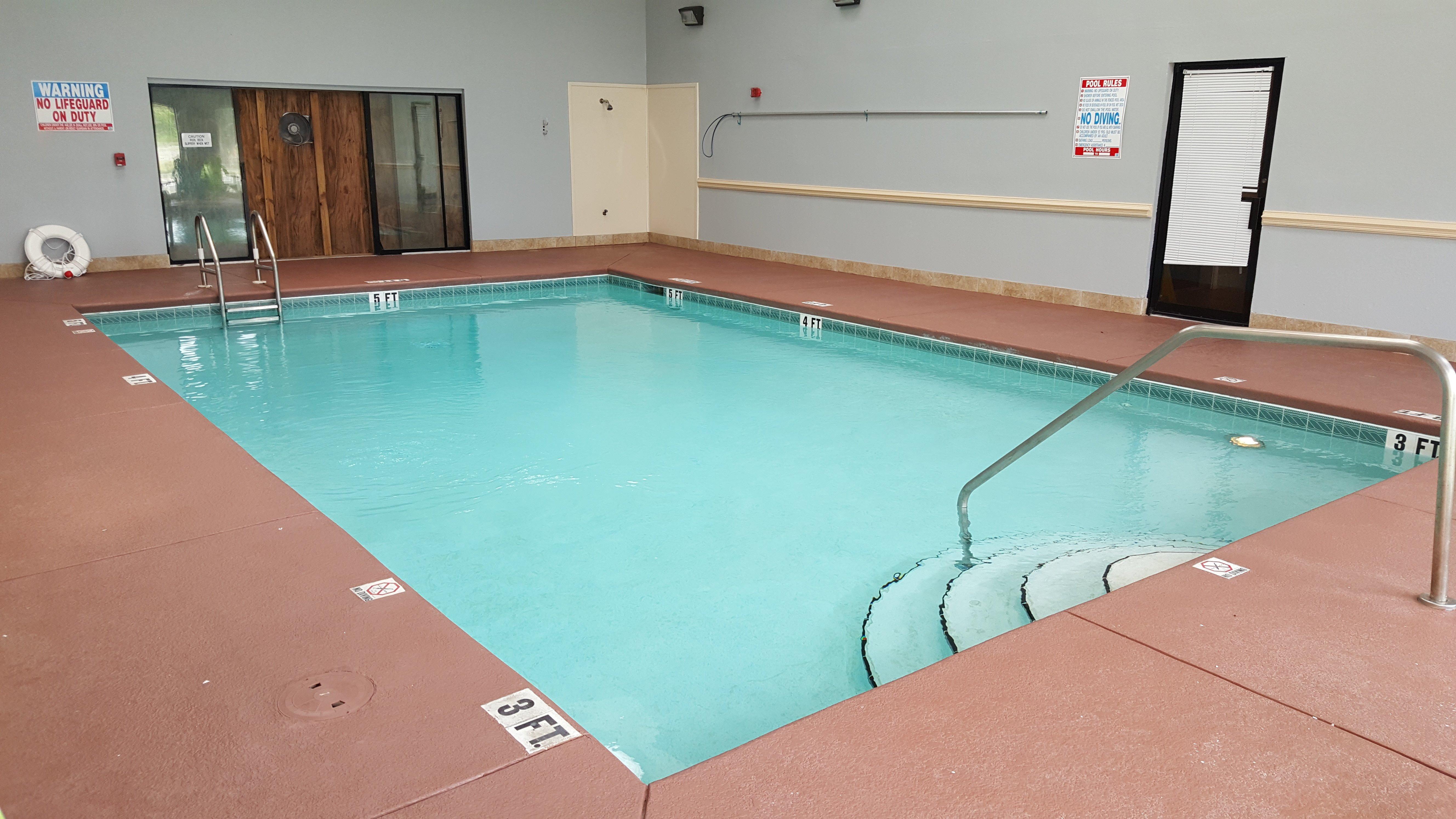 Red Roof Inn & Suites Pensacola - NAS Corry